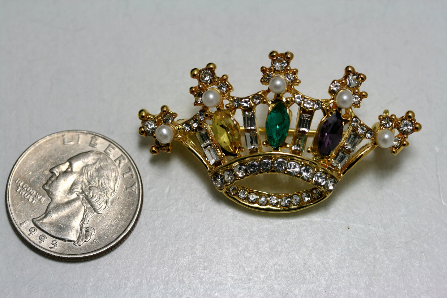 CROWN Pin Mardi Gras RHINESTONE Crystal Brooch, Crown Brooch with Peral Pin, Crystal Crown Brooch Jewelry