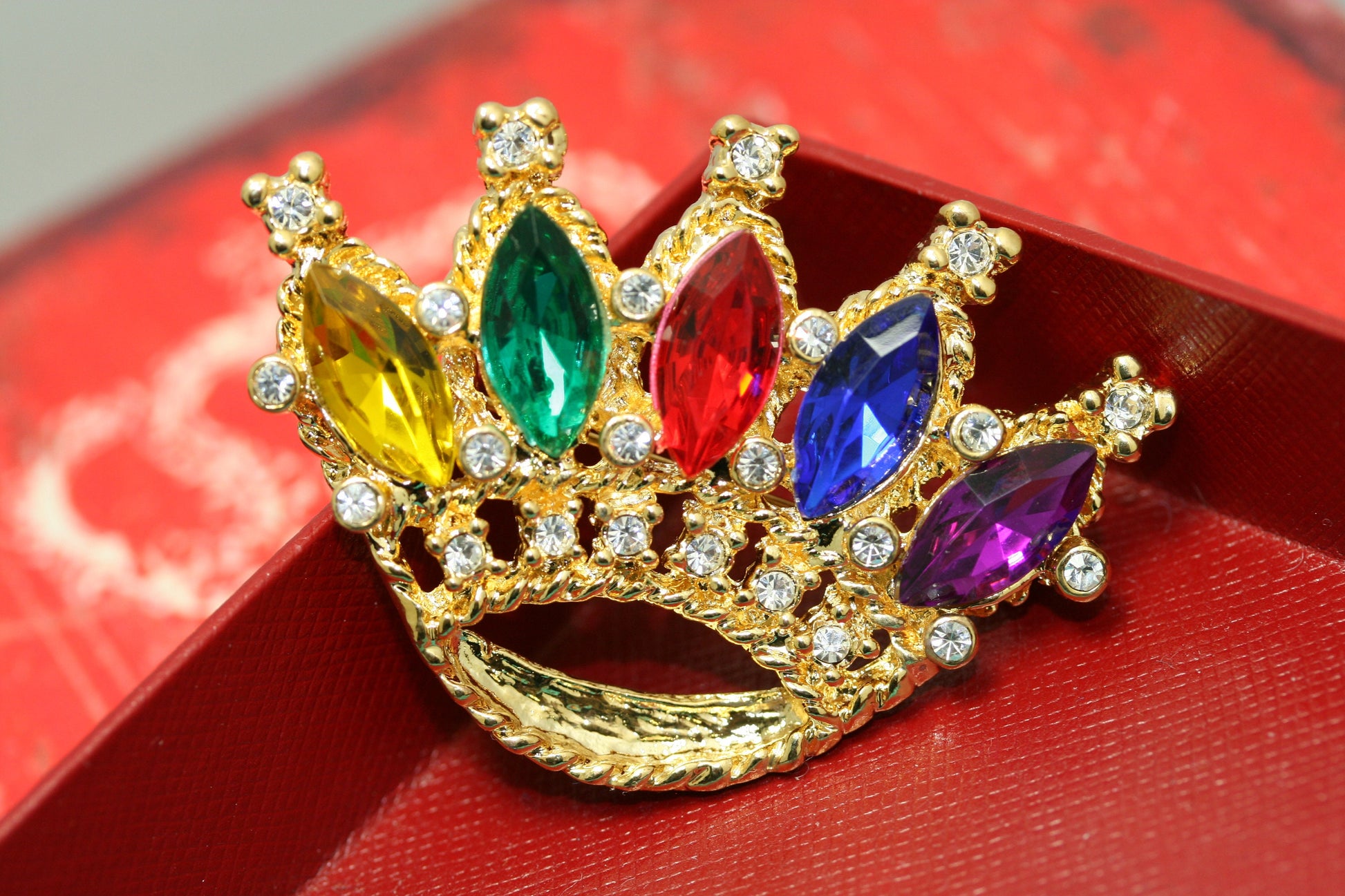 CROWN Pin Mardi Gras RHINESTONE Crystal Brooch, Crown Brooch Pin, Crystal Crown Brooch Jewelry