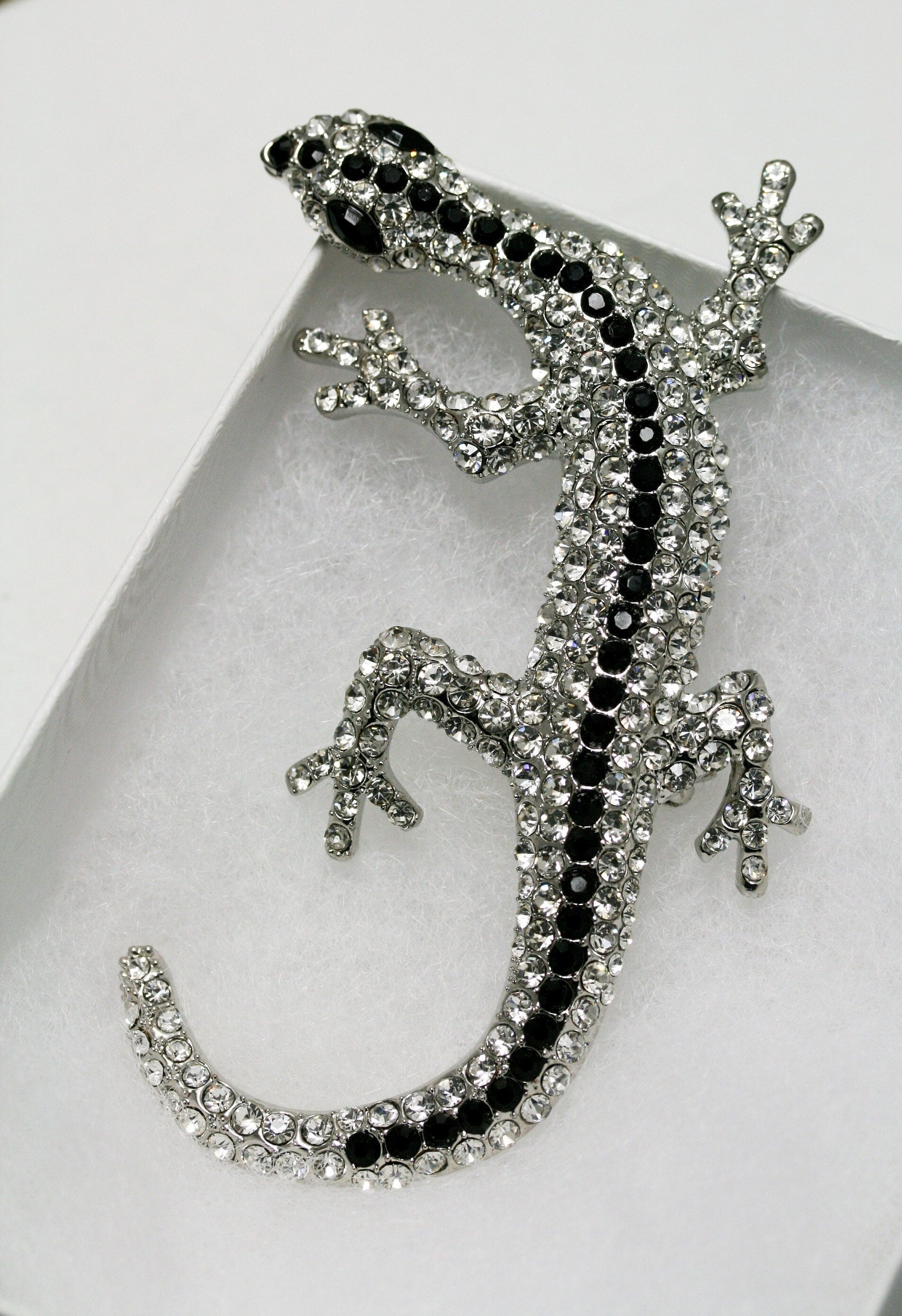 Beautiful Rhinestone Lizard Brooch, Lizard Gecko Salamander Pin Chameleon Komodo Dragon Rhinestone Crystal