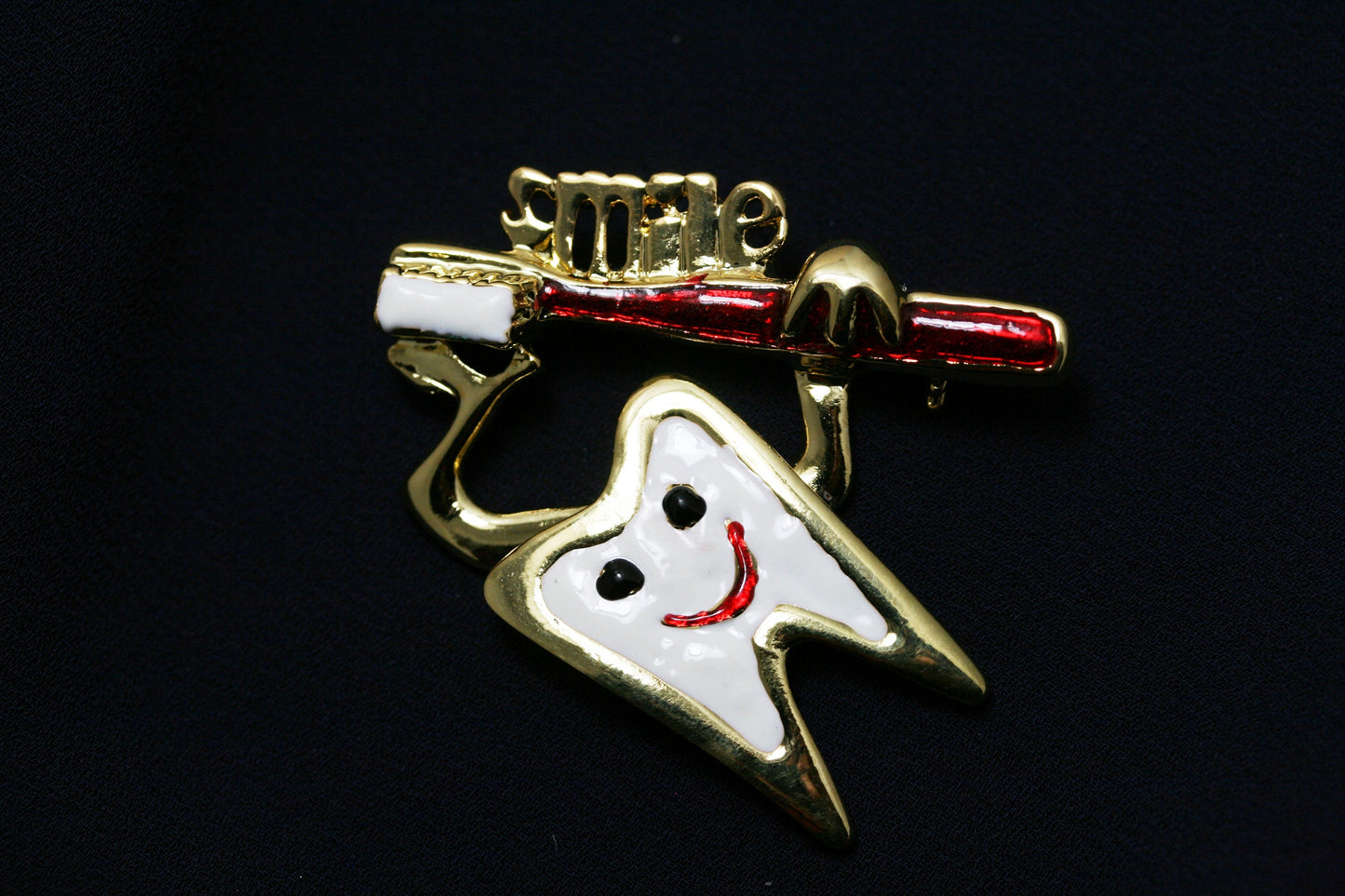 Teeth Tooth Brooch Pins Enamel Health Logo Toothbrush Pin Dentist Badge Brooches