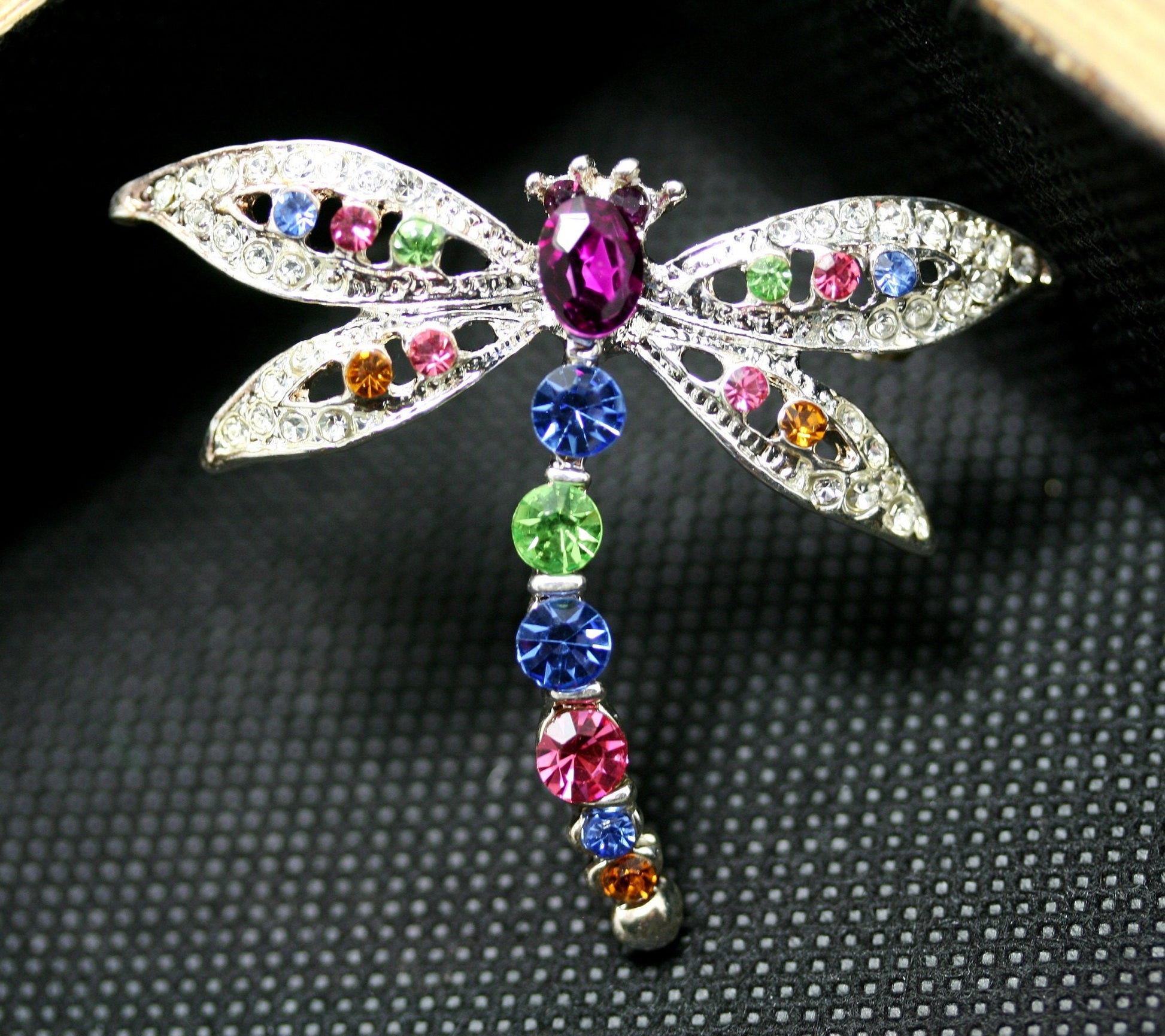 Women Dragonfly Crystal Brooch Lovely Rhinestone Scarf Pin Jewelry