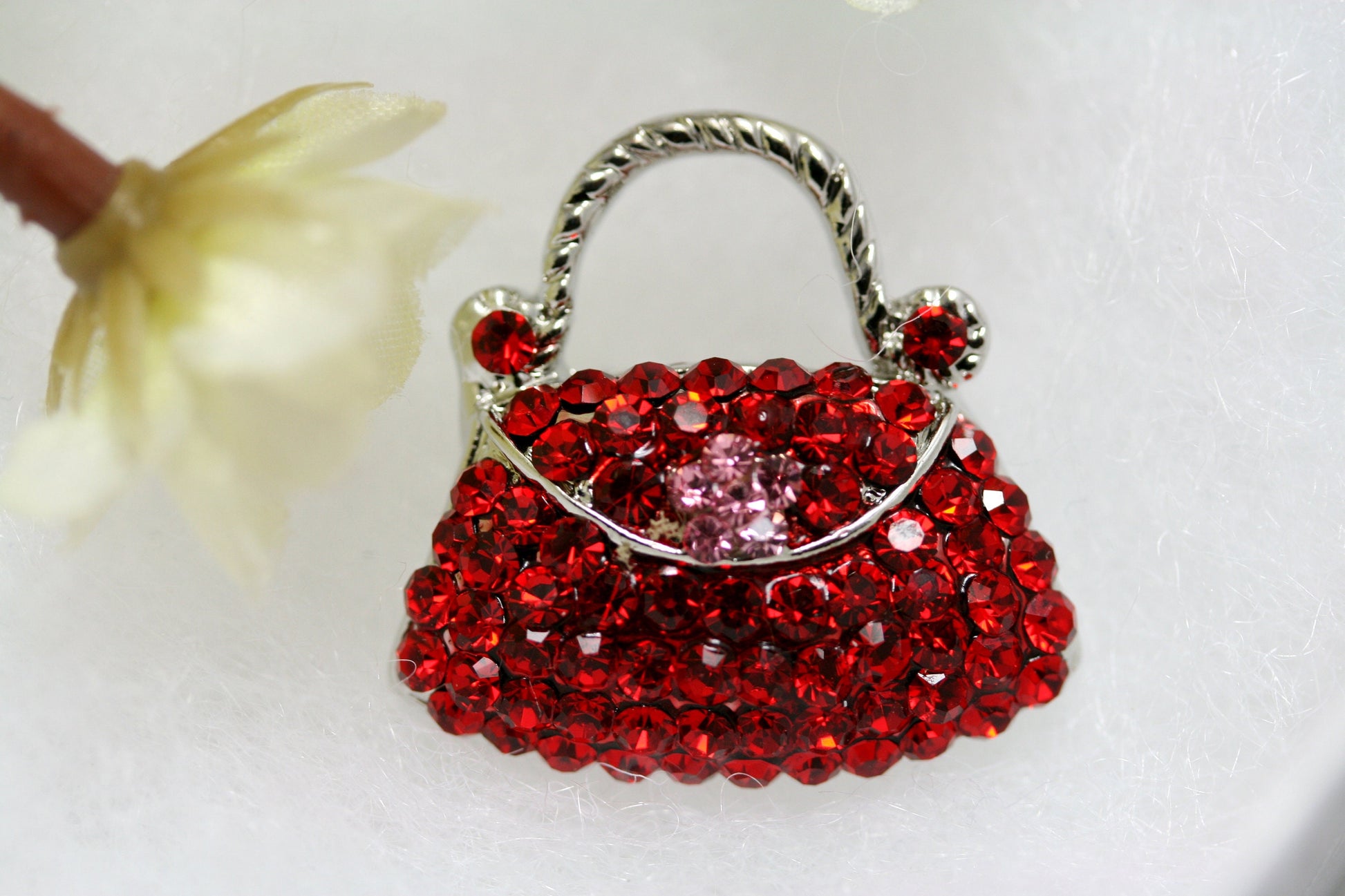 Crystal Women Basket Purse Handbag Trinket Brooch Pin, Rhinestone Women Purse Fashion Jewelry Gift, DIY Jewelry