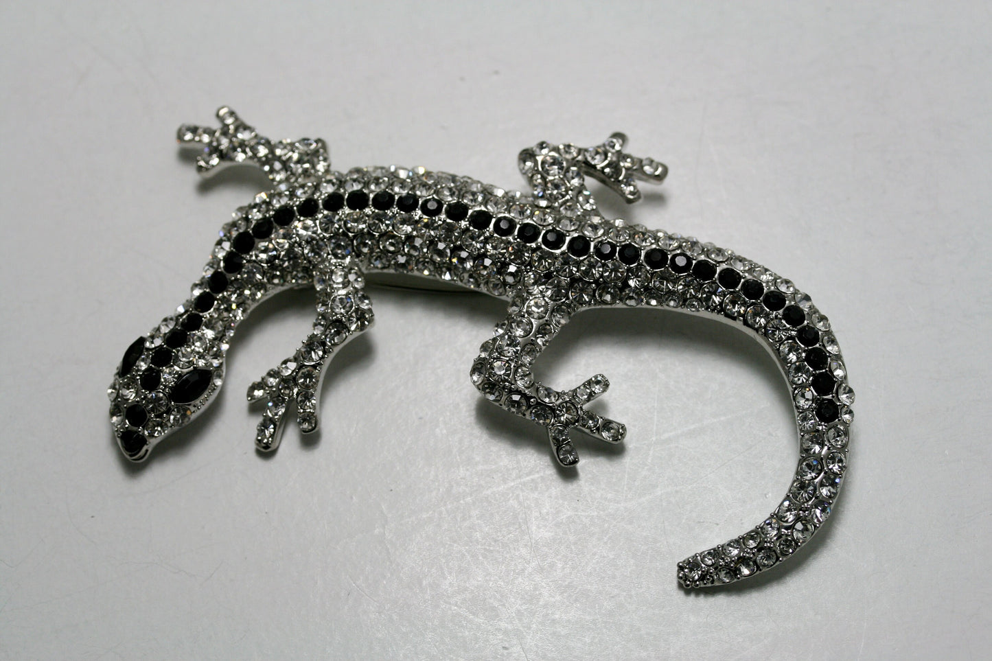 Beautiful Rhinestone Lizard Brooch, Lizard Gecko Salamander Pin Chameleon Komodo Dragon Rhinestone Crystal