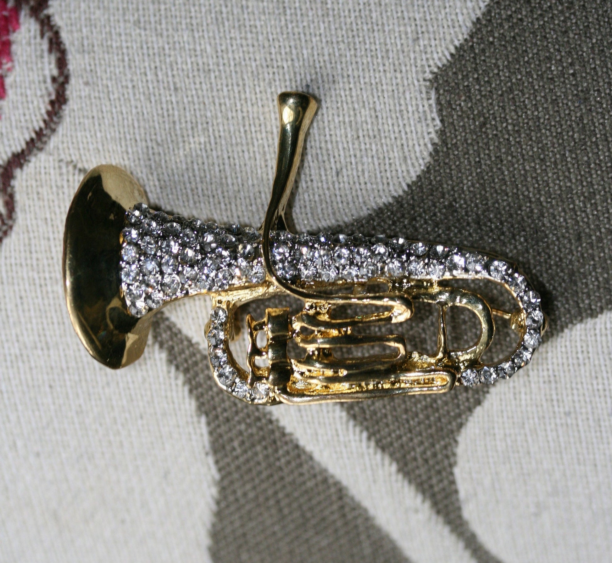 Rhinestone Trumpet Brooches Women Men 2-color Brass Instrument Party Casual Brooch Pins Gifts
