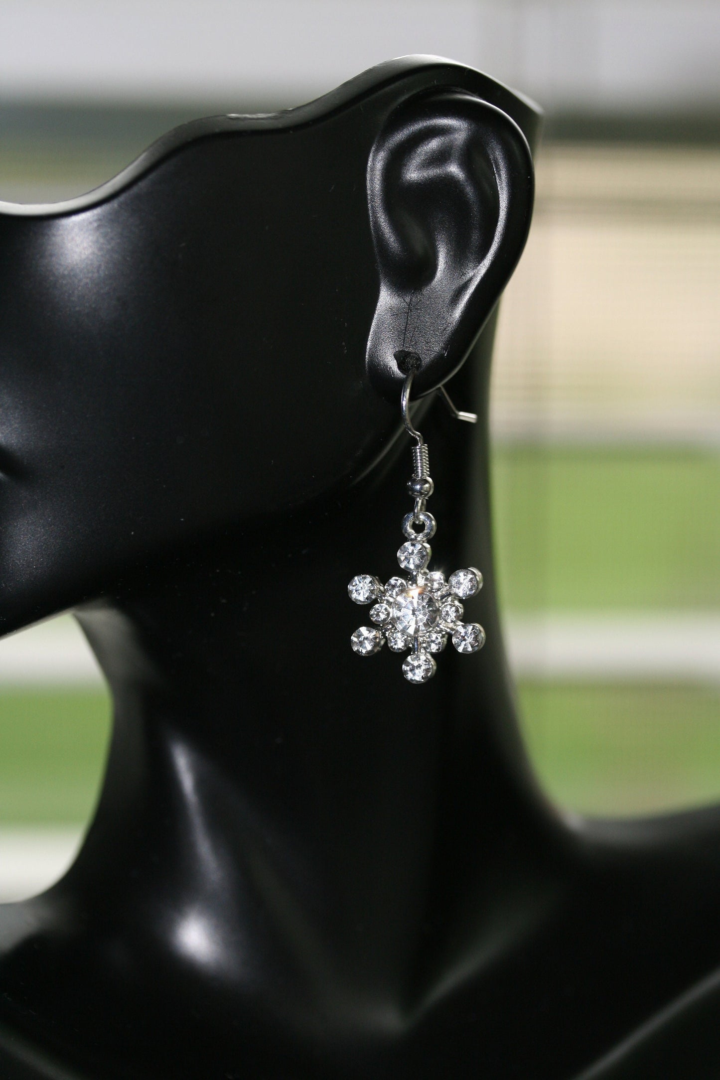 Christmas Snowflake Earrings for Women Girls Holiday Rhinestone Snowflake Dangle Earring Studs Festive Xmas Costume Earring Gifts