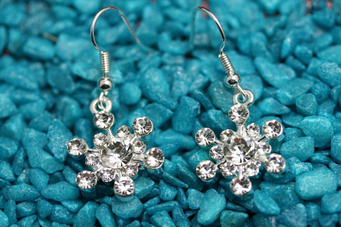 Christmas Snowflake Earrings for Women Girls Holiday Rhinestone Snowflake Dangle Earring Studs Festive Xmas Costume Earring Gifts