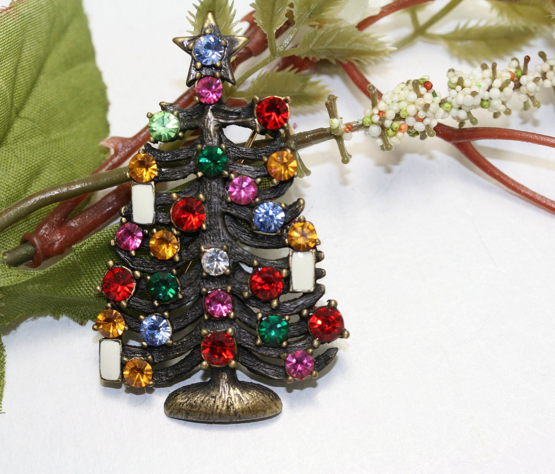 Vintage Rhinestone Christmas Tree 3 Candles & Star Brooch Pin