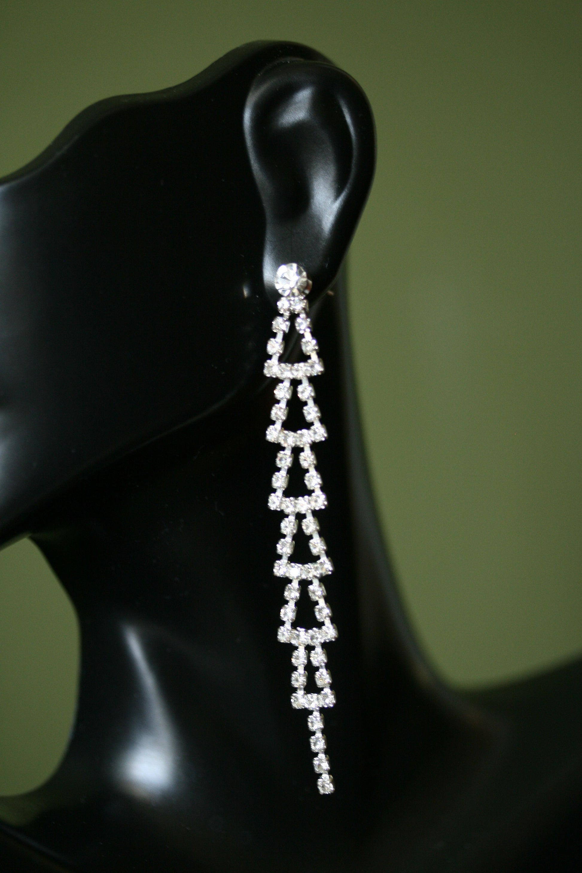 Clear Rhinestones Unique Post Drop pageant Earrings Décor Drop Earrings Bridal Wedding Beautiful Dazzle Crystal Dangle Fashion Jewelry
