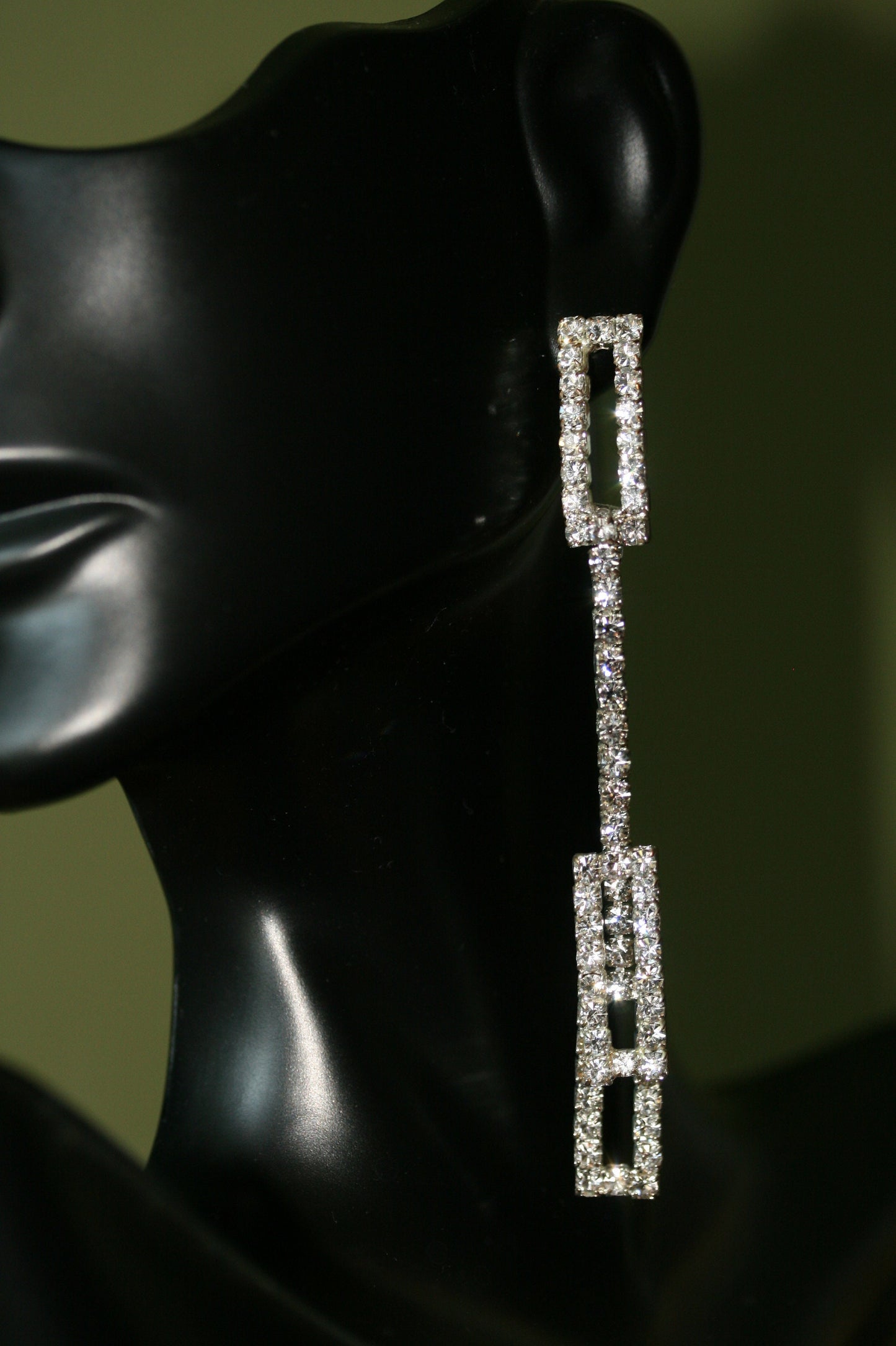 Clear Rhinestones Unique Post Drop pageant Earrings Décor Drop Earrings Bridal Wedding Beautiful Dazzle Crystal Dangle Fashion Jewelry