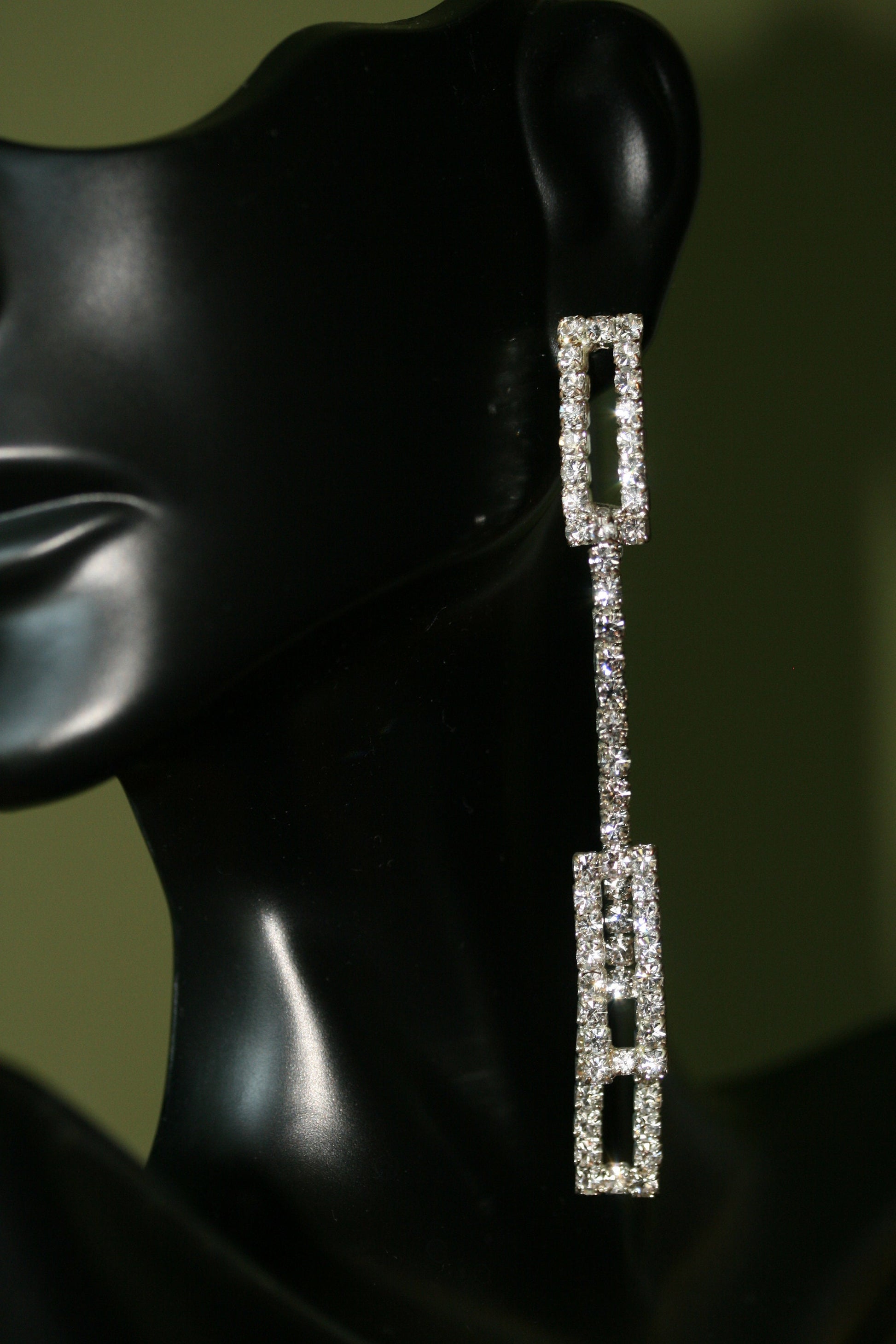 Clear Rhinestones Unique Post Drop pageant Earrings Décor Drop Earrings Bridal Wedding Beautiful Dazzle Crystal Dangle Fashion Jewelry