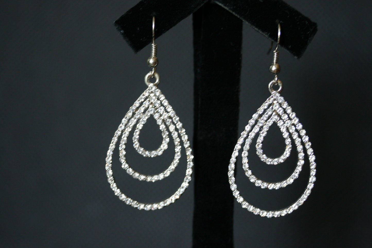 Clear Rhinestones Unique Teardrop French Hook Earrings Décor Drop Earrings Bridal Wedding Beautiful Dazzle Crystal Dangle Fashion Jewelry