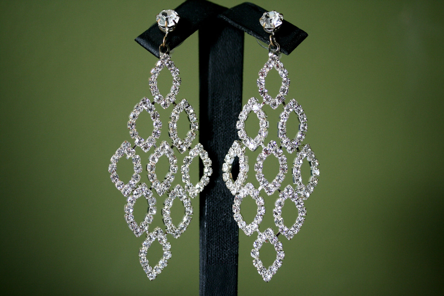 Clear Rhinestones Unique Post Drop pageant Earrings Décor Drop Earrings Bridal Wedding Beautiful Dazzle Crystal Dangle Fashion Jewelry