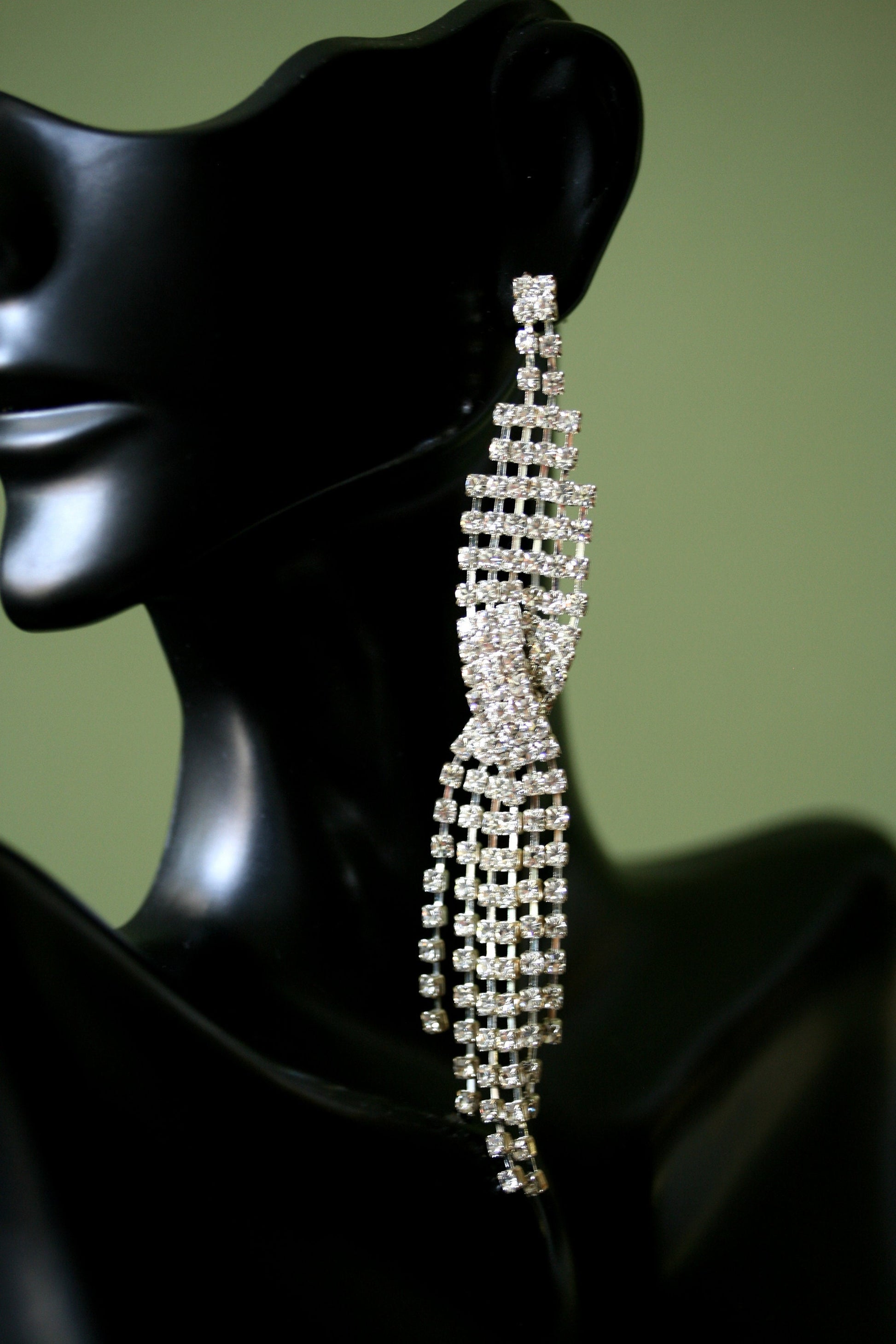 Clear Rhinestones Unique Post Drop pageant Earrings Décor Drop Earrings Bridal Wedding Beautiful Dazzle Crystal Dangle Fashion Jewelry