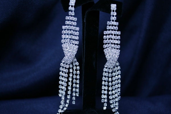 Clear Rhinestones Unique Post Drop pageant Earrings Décor Drop Earrings Bridal Wedding Beautiful Dazzle Crystal Dangle Fashion Jewelry