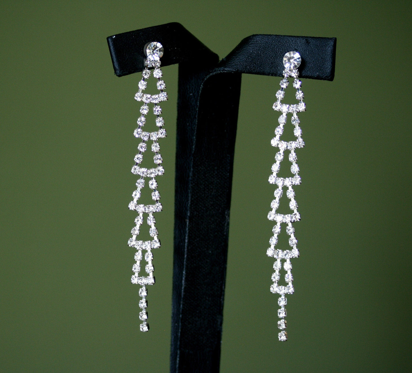 Clear Rhinestones Unique Post Drop pageant Earrings Décor Drop Earrings Bridal Wedding Beautiful Dazzle Crystal Dangle Fashion Jewelry