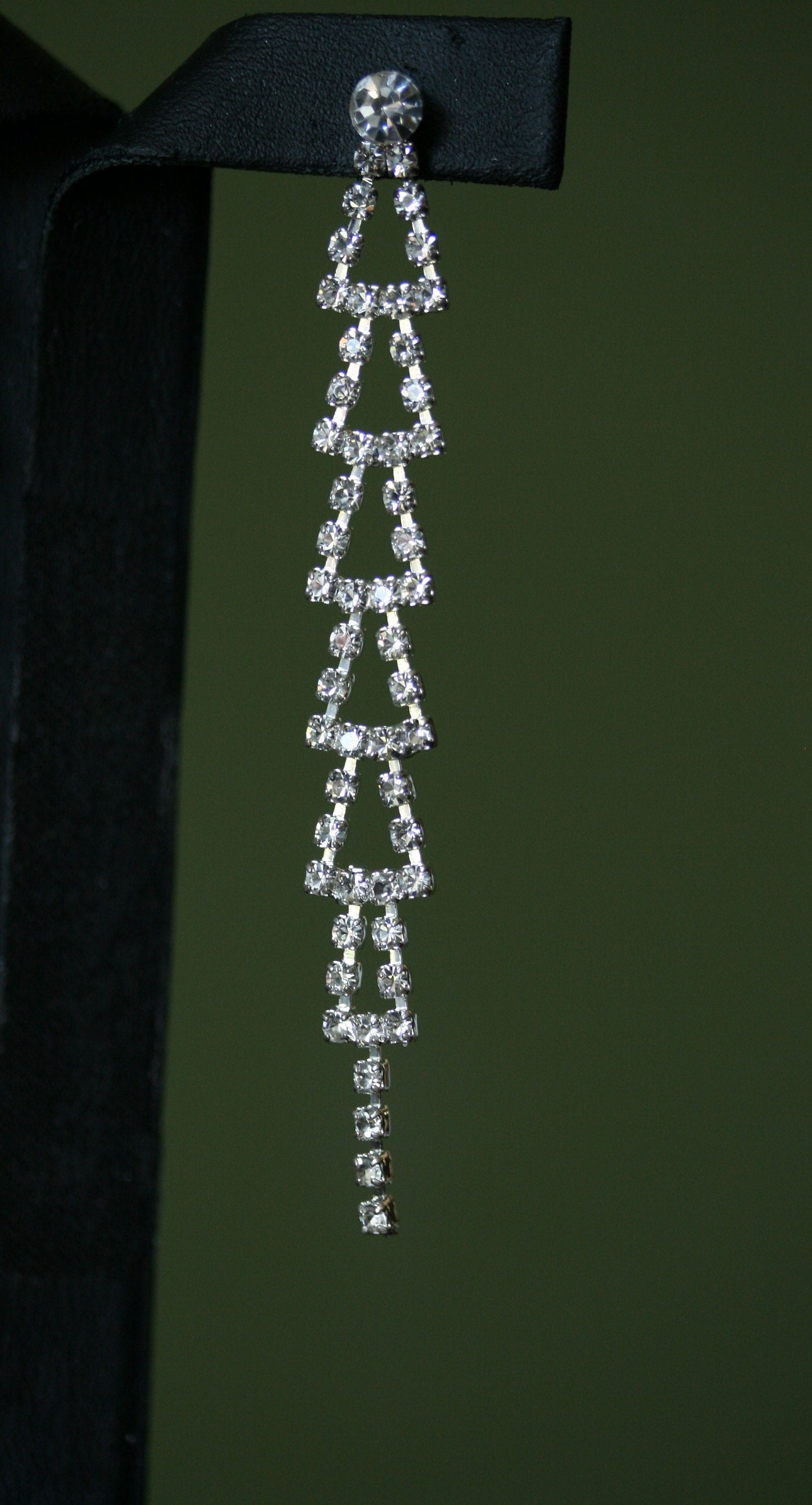 Clear Rhinestones Unique Post Drop pageant Earrings Décor Drop Earrings Bridal Wedding Beautiful Dazzle Crystal Dangle Fashion Jewelry