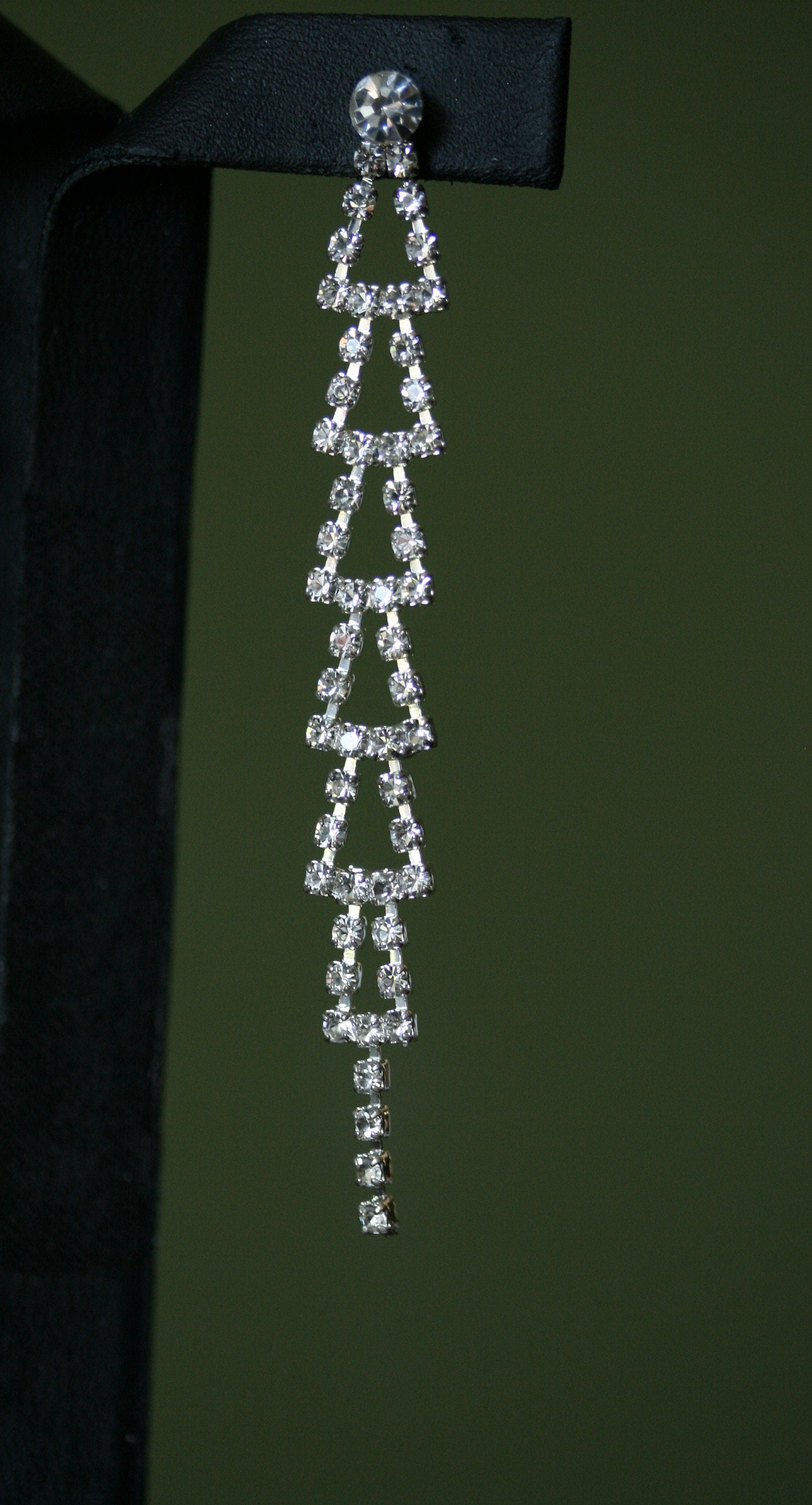 Clear Rhinestones Unique Post Drop pageant Earrings Décor Drop Earrings Bridal Wedding Beautiful Dazzle Crystal Dangle Fashion Jewelry