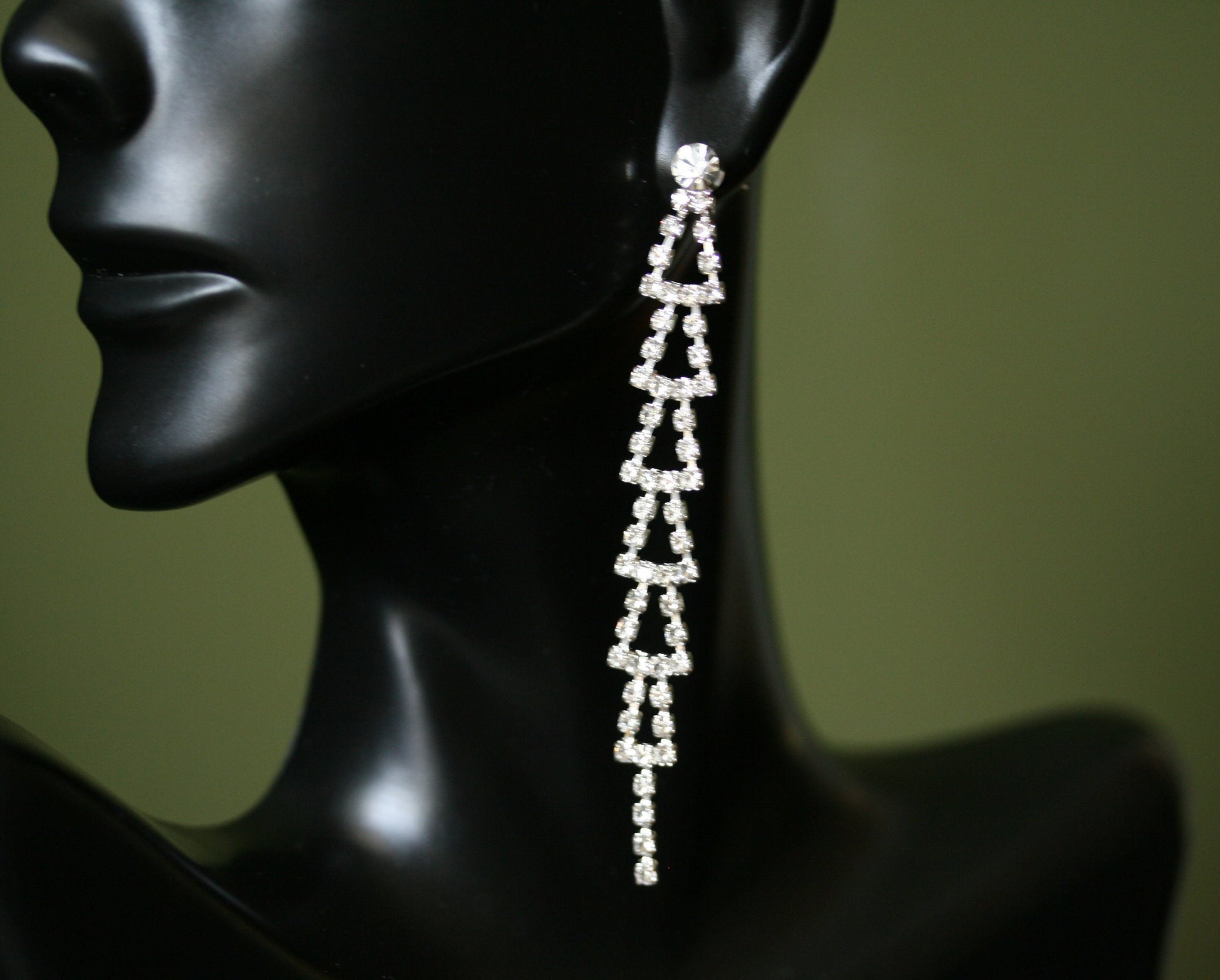 Clear Rhinestones Unique Post Drop pageant Earrings Décor Drop Earrings Bridal Wedding Beautiful Dazzle Crystal Dangle Fashion Jewelry