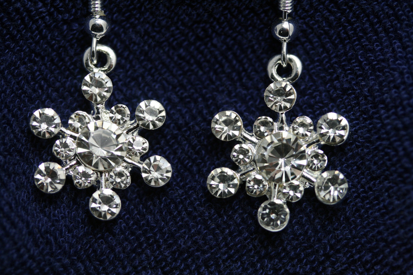Christmas Snowflake Earrings for Women Girls Holiday Rhinestone Snowflake Dangle Earring Studs Festive Xmas Costume Earring Gifts