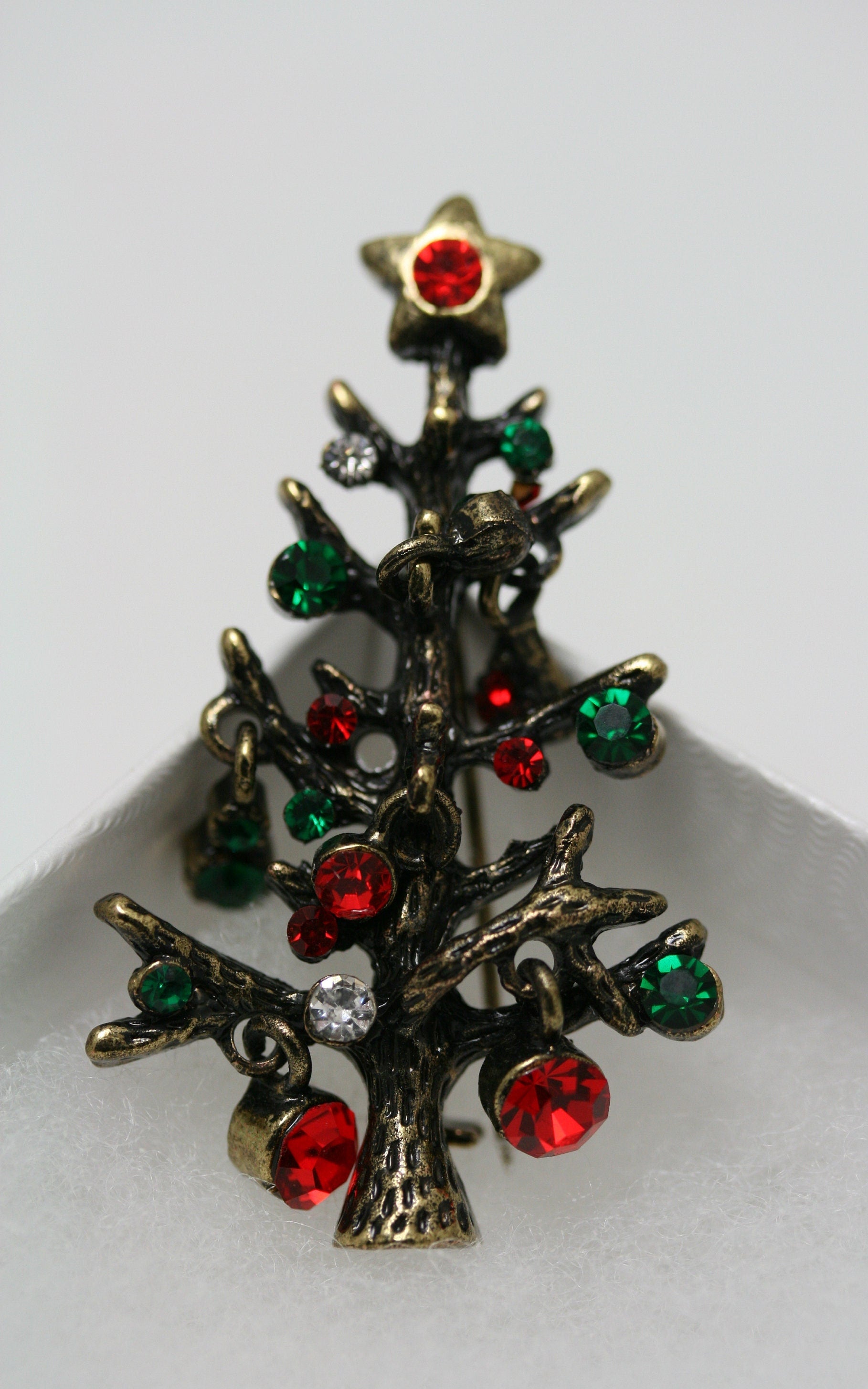 Vintage Christmas Tree Brooch, Crystal Holiday Jewelry Gift For Her, Rhinestone Christmas Tree Pin