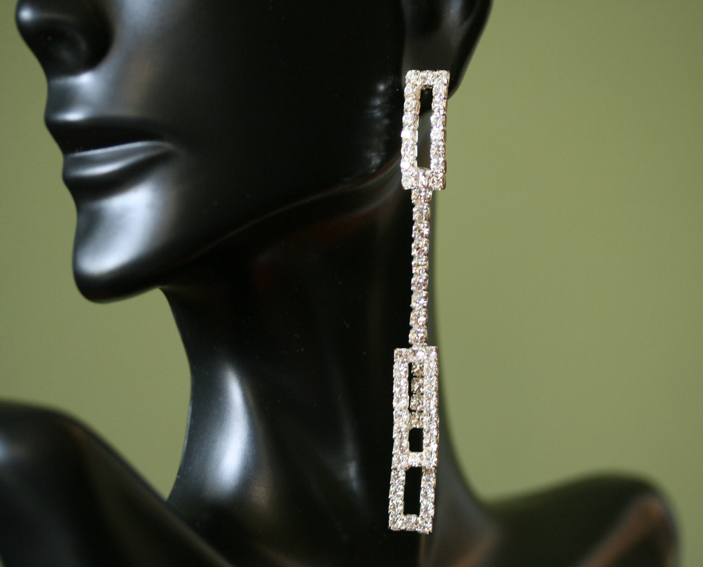 Clear Rhinestones Unique Post Drop pageant Earrings Décor Drop Earrings Bridal Wedding Beautiful Dazzle Crystal Dangle Fashion Jewelry