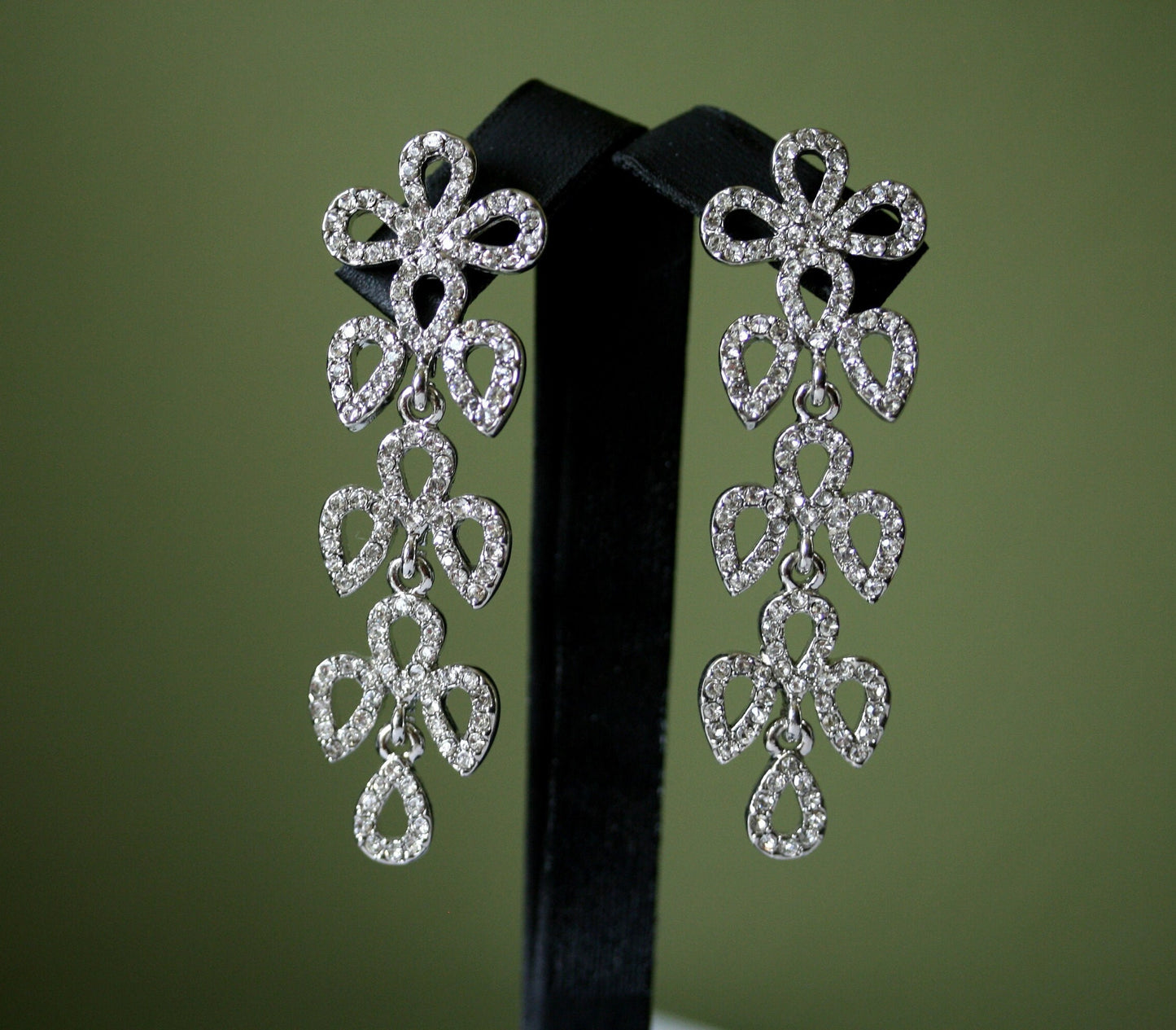 Clear Rhinestones Unique Post Drop pageant Earrings Décor Drop Earrings Bridal Wedding Beautiful Dazzle Crystal Dangle Fashion Jewelry