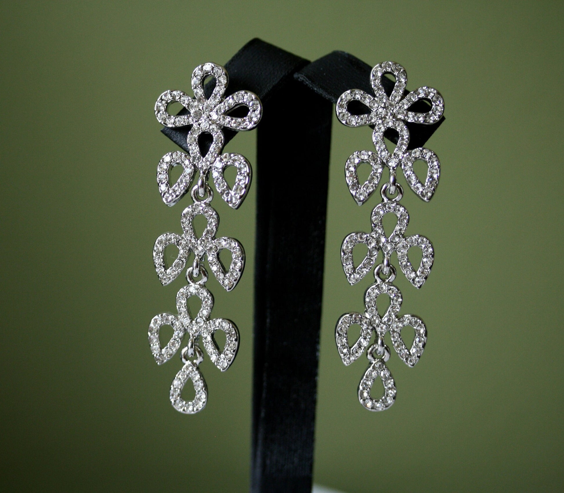 Clear Rhinestones Unique Post Drop pageant Earrings Décor Drop Earrings Bridal Wedding Beautiful Dazzle Crystal Dangle Fashion Jewelry