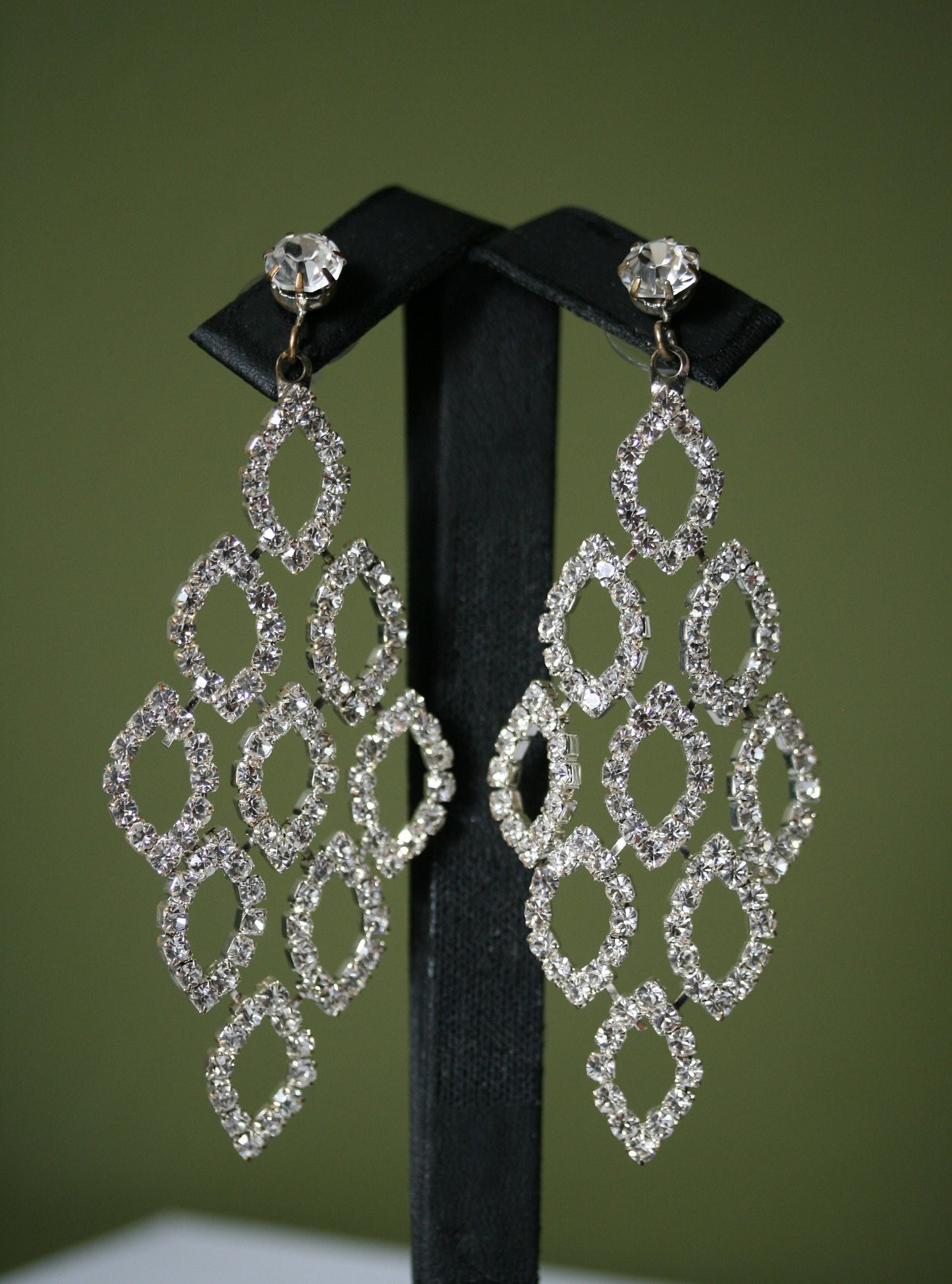 Clear Rhinestones Unique Post Drop pageant Earrings Décor Drop Earrings Bridal Wedding Beautiful Dazzle Crystal Dangle Fashion Jewelry