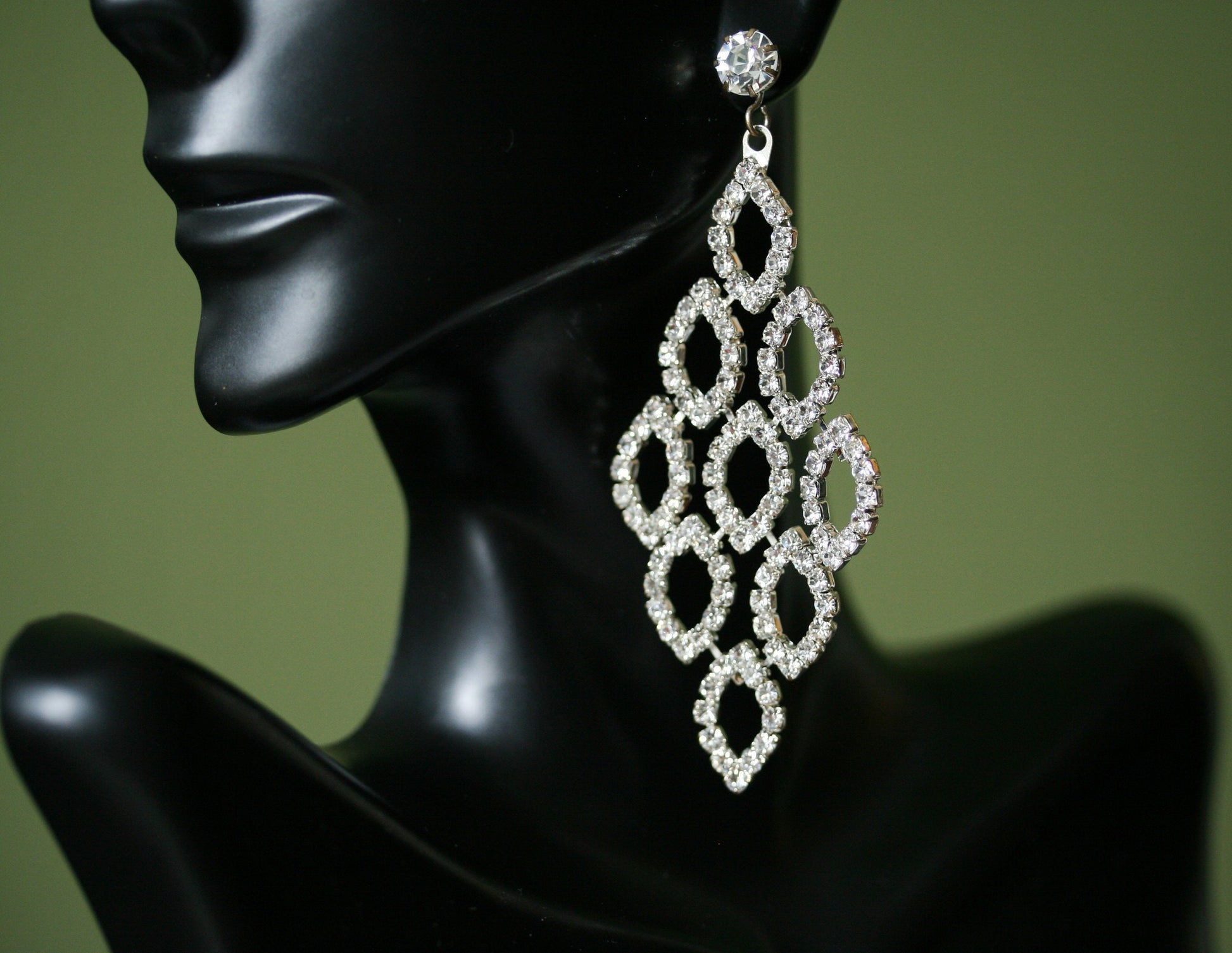 Clear Rhinestones Unique Post Drop pageant Earrings Décor Drop Earrings Bridal Wedding Beautiful Dazzle Crystal Dangle Fashion Jewelry