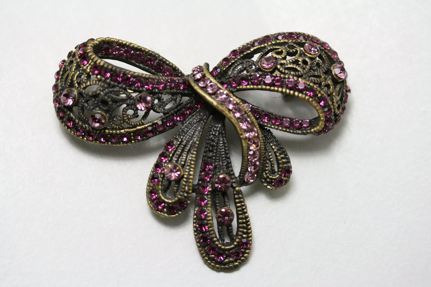Vintage Style Rhinestone Statement Purple Ribbon Brooch Flower Brooches Women Antique Bowtie Pin Elegant Exquisite Broches