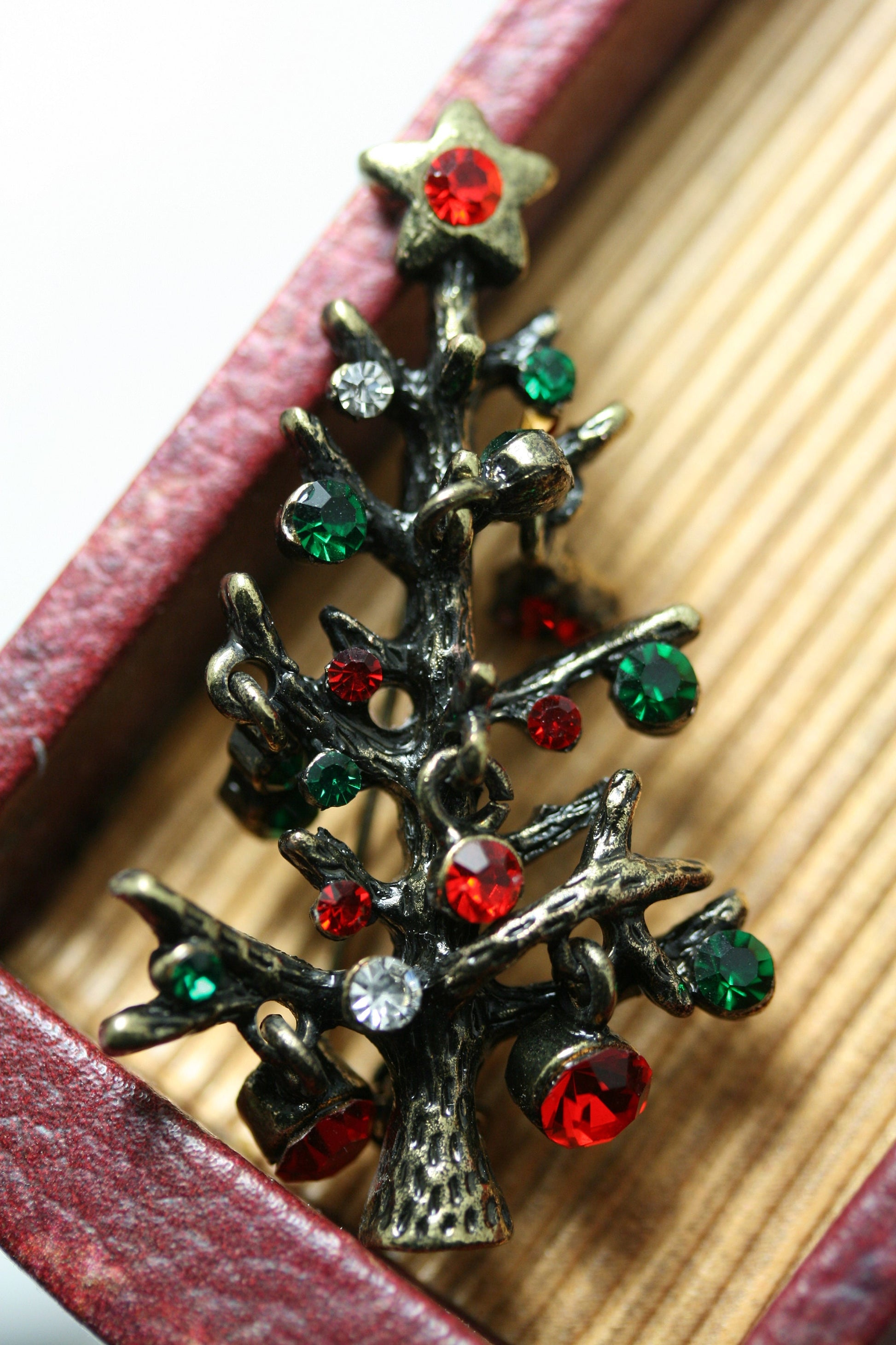 Vintage Christmas Tree Brooch, Crystal Holiday Jewelry Gift For Her, Rhinestone Christmas Tree Pin