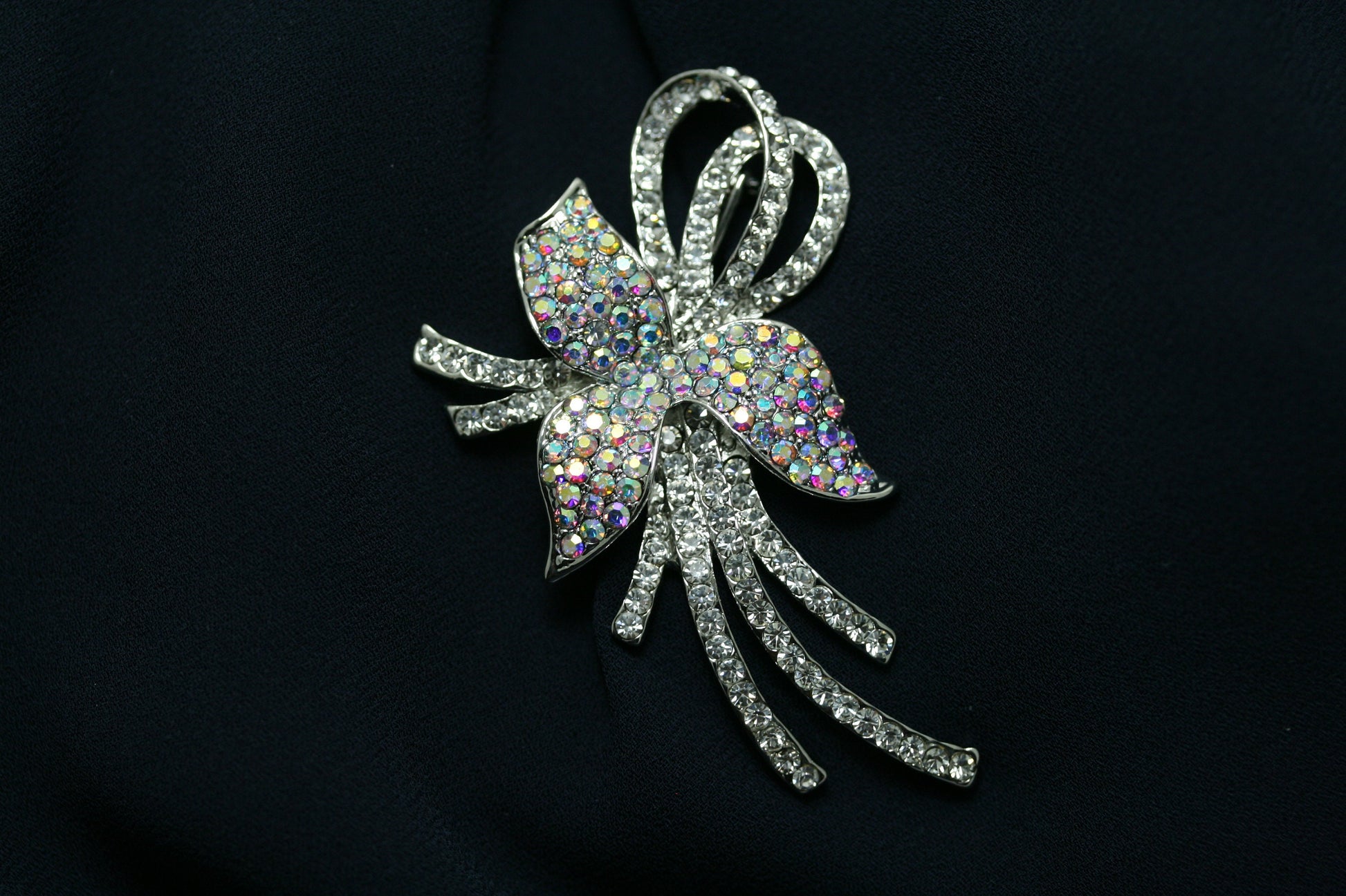 Clear Rhinestone Flower Brooch Pins Fashion Silver Tone Crystal Flower Wedding Corsage Party Jewelry Brooches Bridal Bouquet Pins