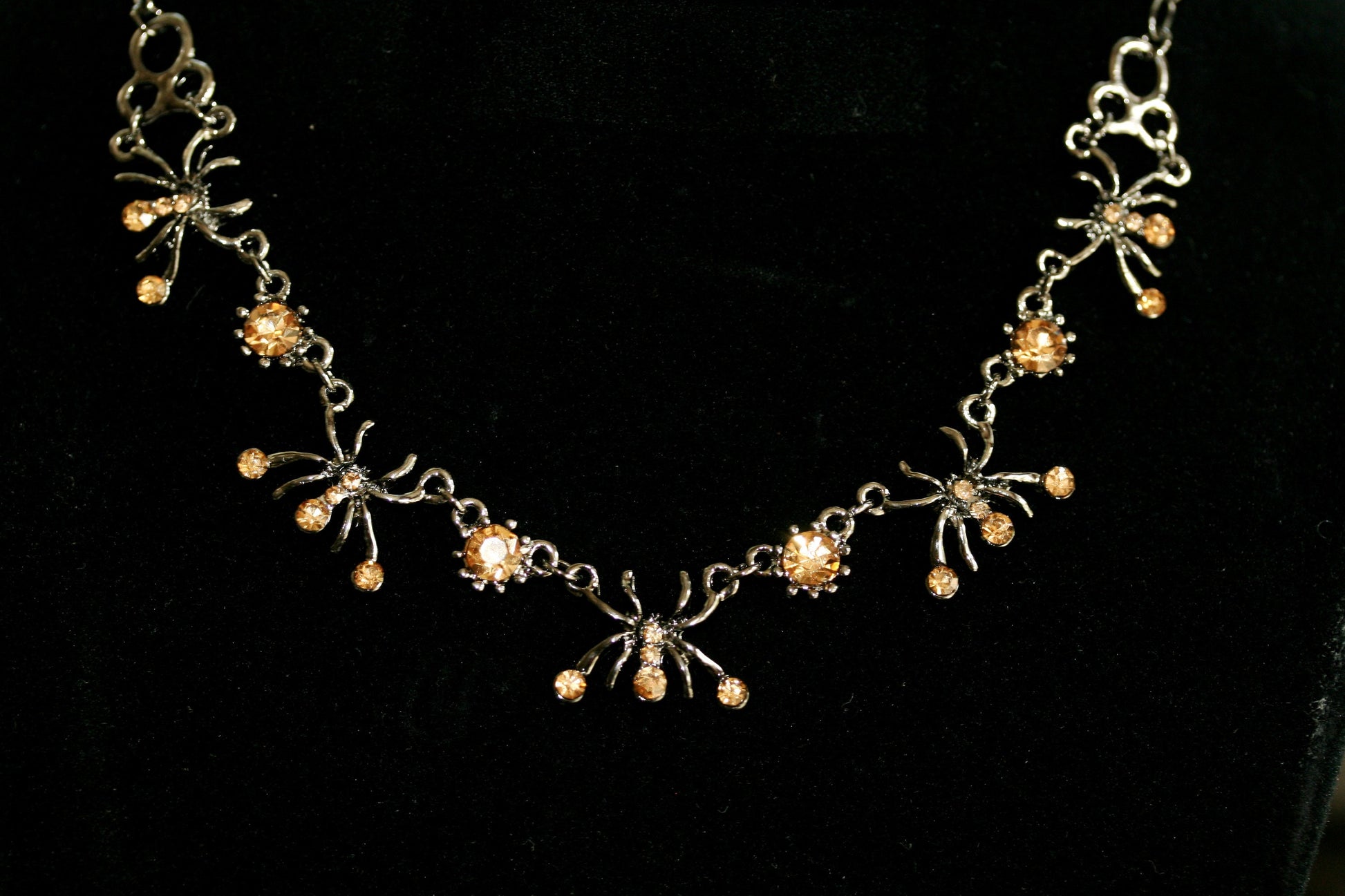 Rhinestone Halloween Gun Metal Spider Choker Necklace Jewelry