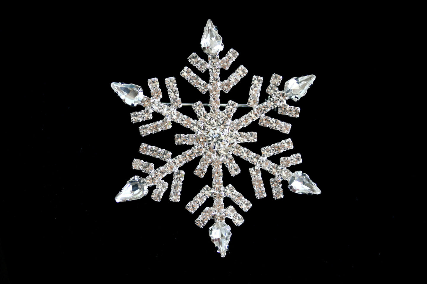 Crystal Winter Snowflake Flower Clear Rhinestone Elegant Christmas Brooch Pin and Pendant, Christmas Holiday Gift Jewelry