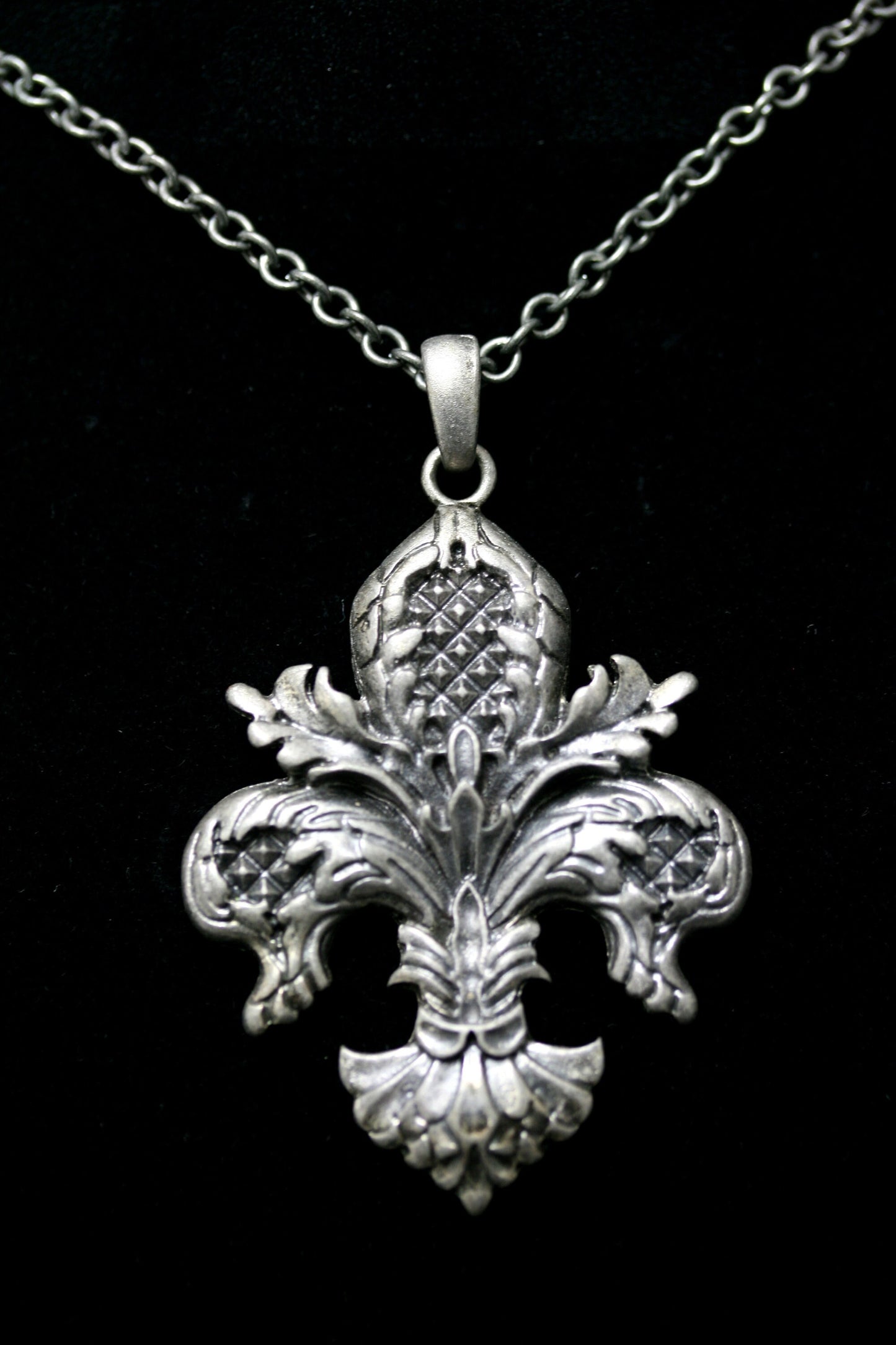 Hand Cut, Hand Engraved Fleur de Lis Antique Silver Vintage Pendant Earring-Set French Fleur de Lis Necklace Set