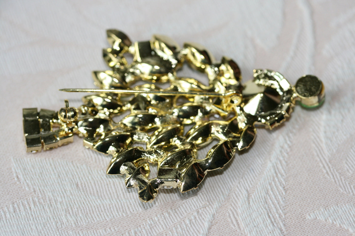 Emerald Green Rhinestone Christmas Tree Pin Brooch