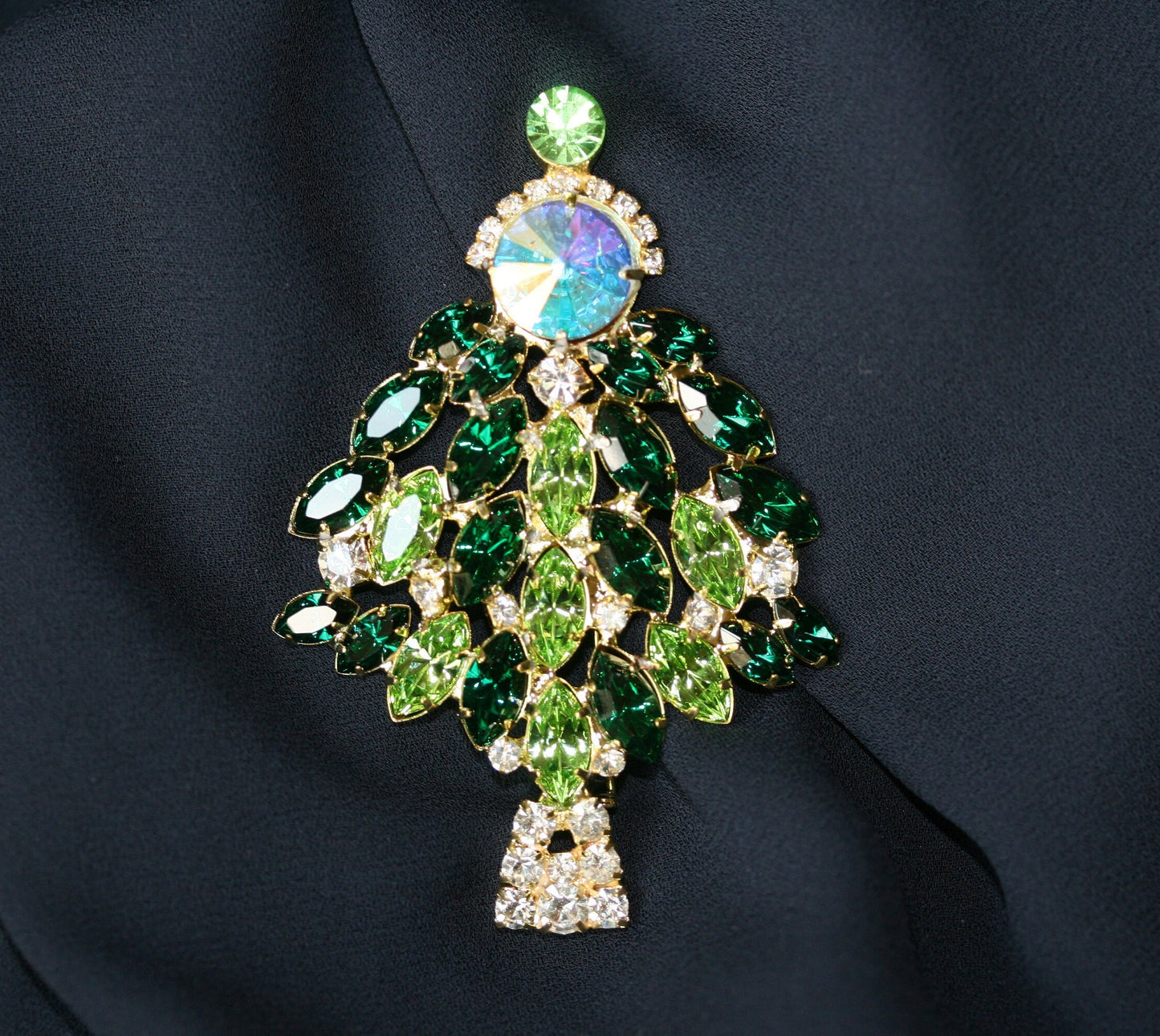 Emerald Green Rhinestone Christmas Tree Pin Brooch