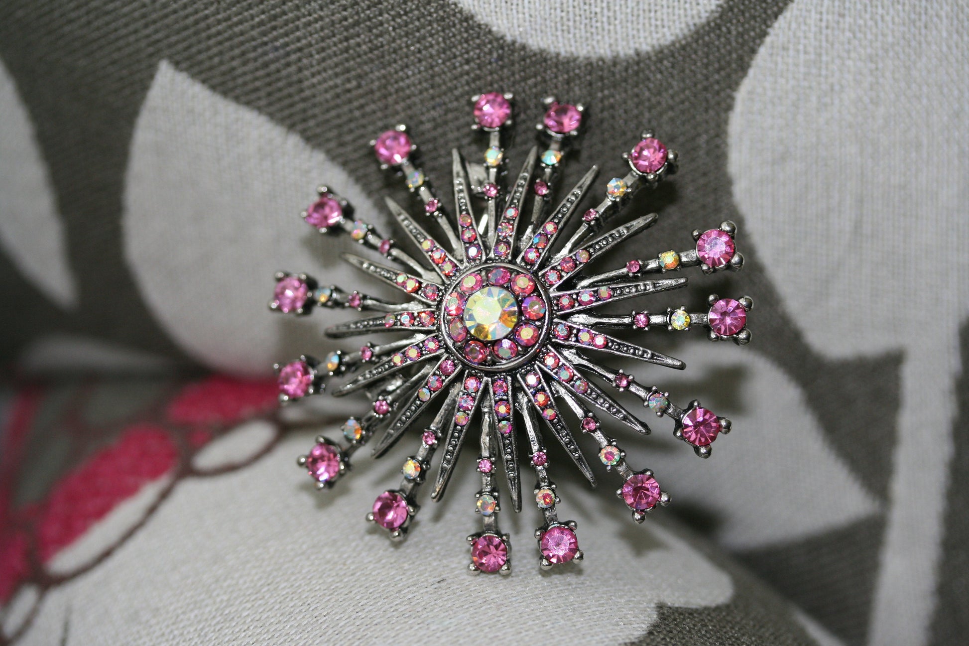 Large Pink Brooch Round Shape Crystal Rhinestone Brooches Wedding Jewelry Bling Cake Broach Décor Dress Sash Pin, Flower brooch for women