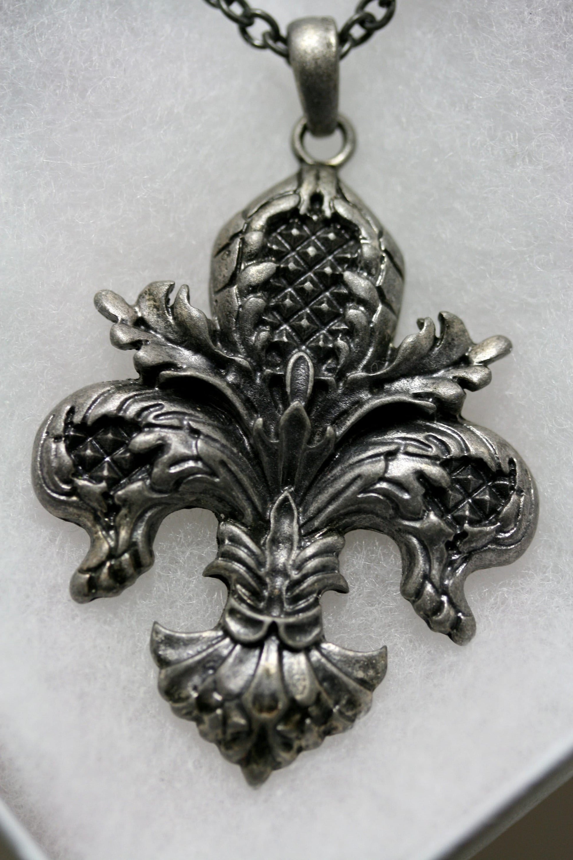 Hand Cut, Hand Engraved Fleur de Lis Antique Silver Vintage Pendant Earring-Set French Fleur de Lis Necklace Set