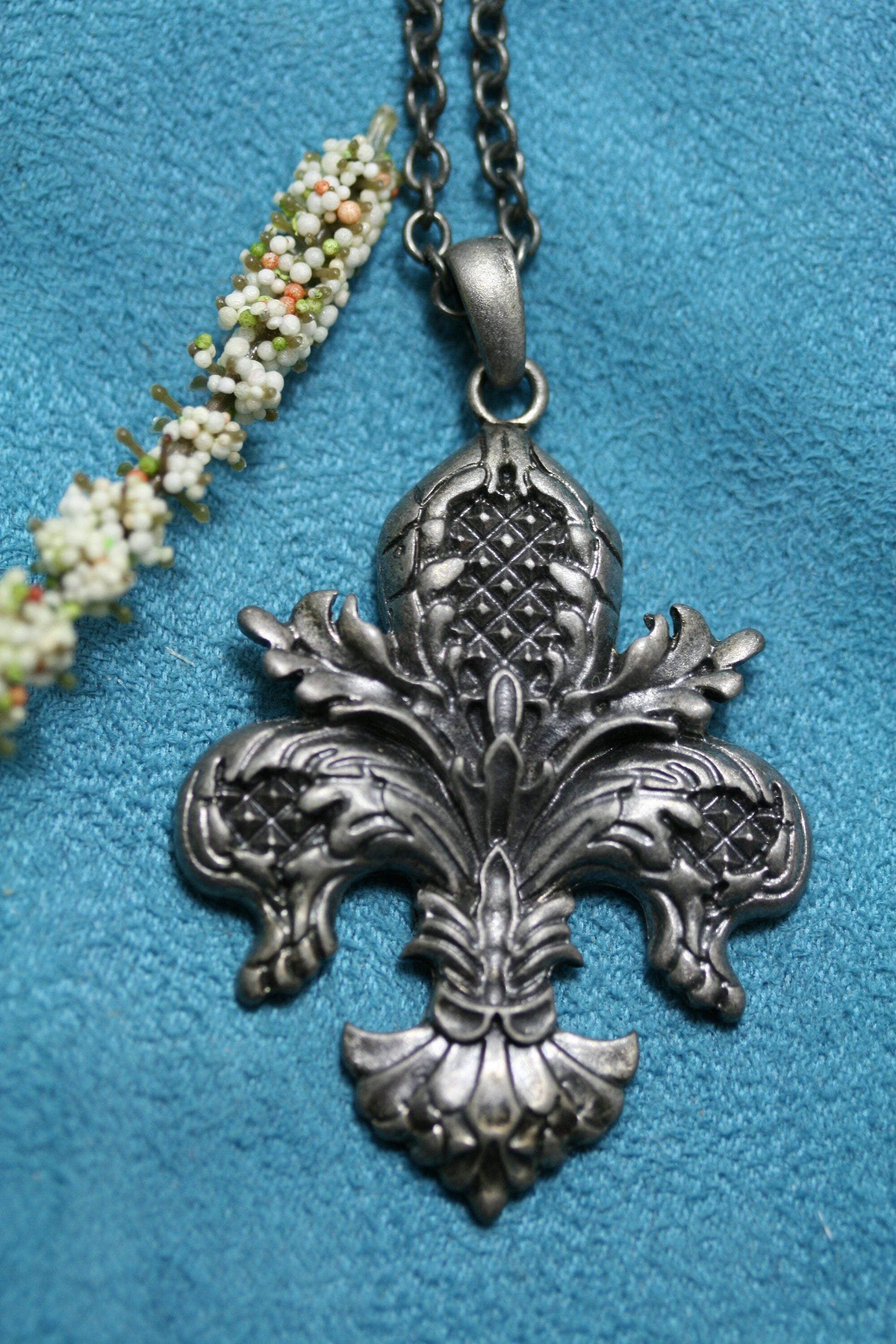 Hand Cut, Hand Engraved Fleur de Lis Antique Silver Vintage Pendant Earring-Set French Fleur de Lis Necklace Set