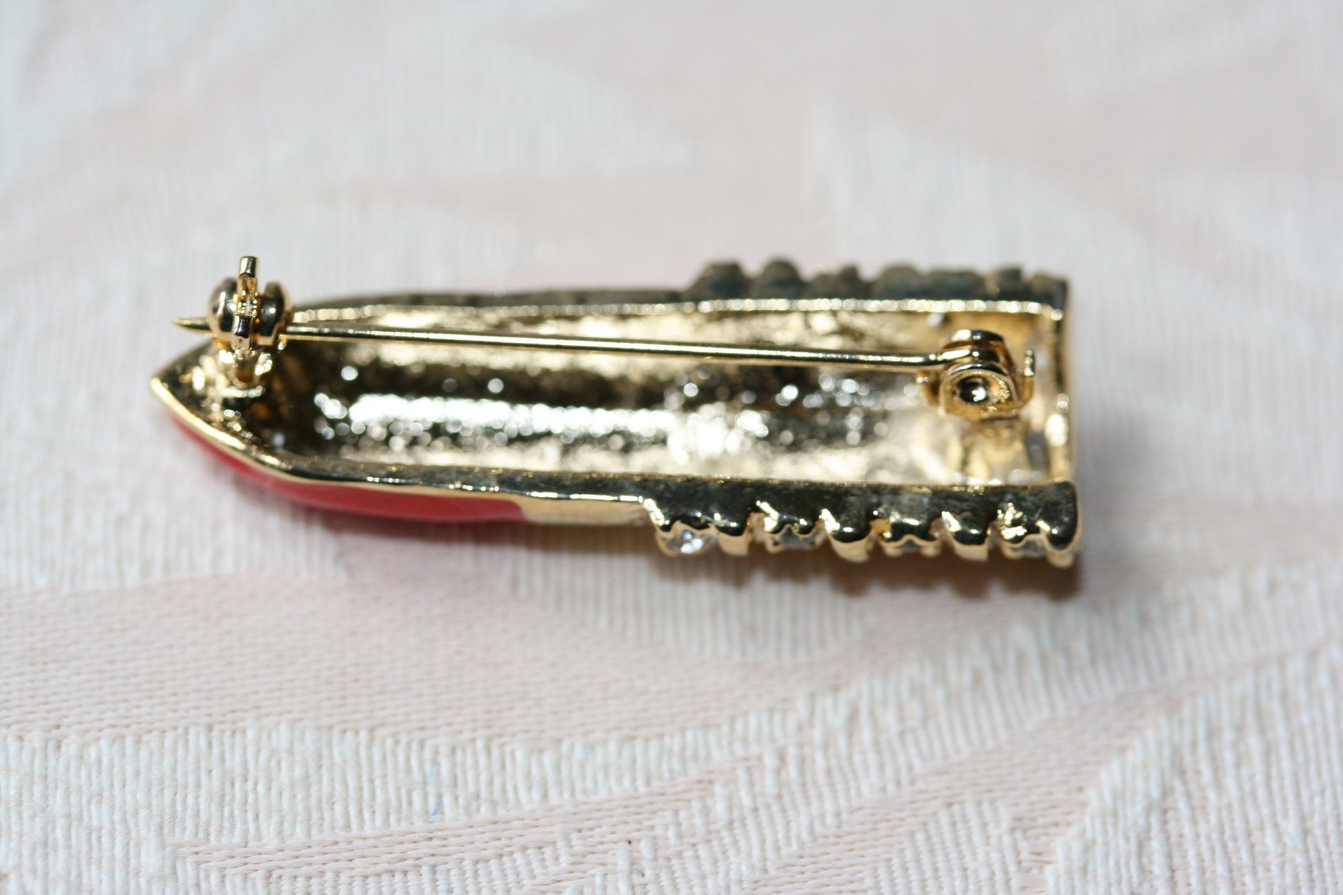 Lipstick Red Enamel Clear Rhinestone Multi-Dimensional Brooch Beauty Lip Stick Pin for Her
