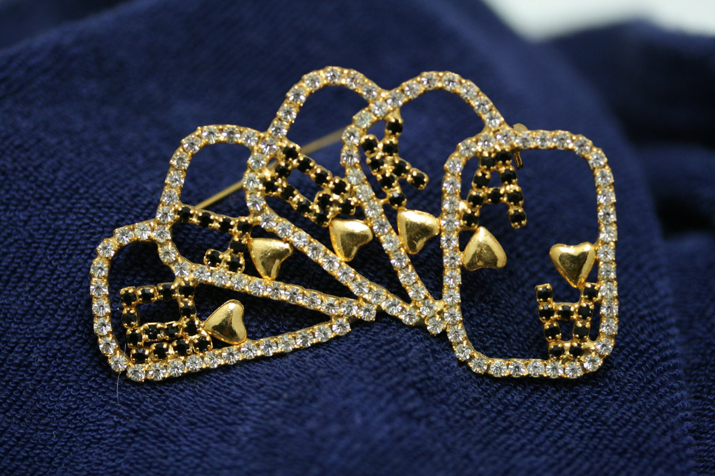 GAMBLER'S BROOCH Rhinestone Porker Card Game Brooch Royal Flash Suit Large Openwork Design Casino Pin