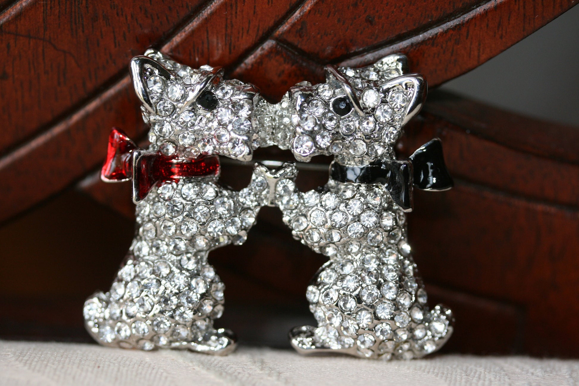 Vintage Scottie Dogs Kissing Rhinestone Brooch, Costume Dog Jewelry, Crystal Silver Plated Kissing Dog Pin