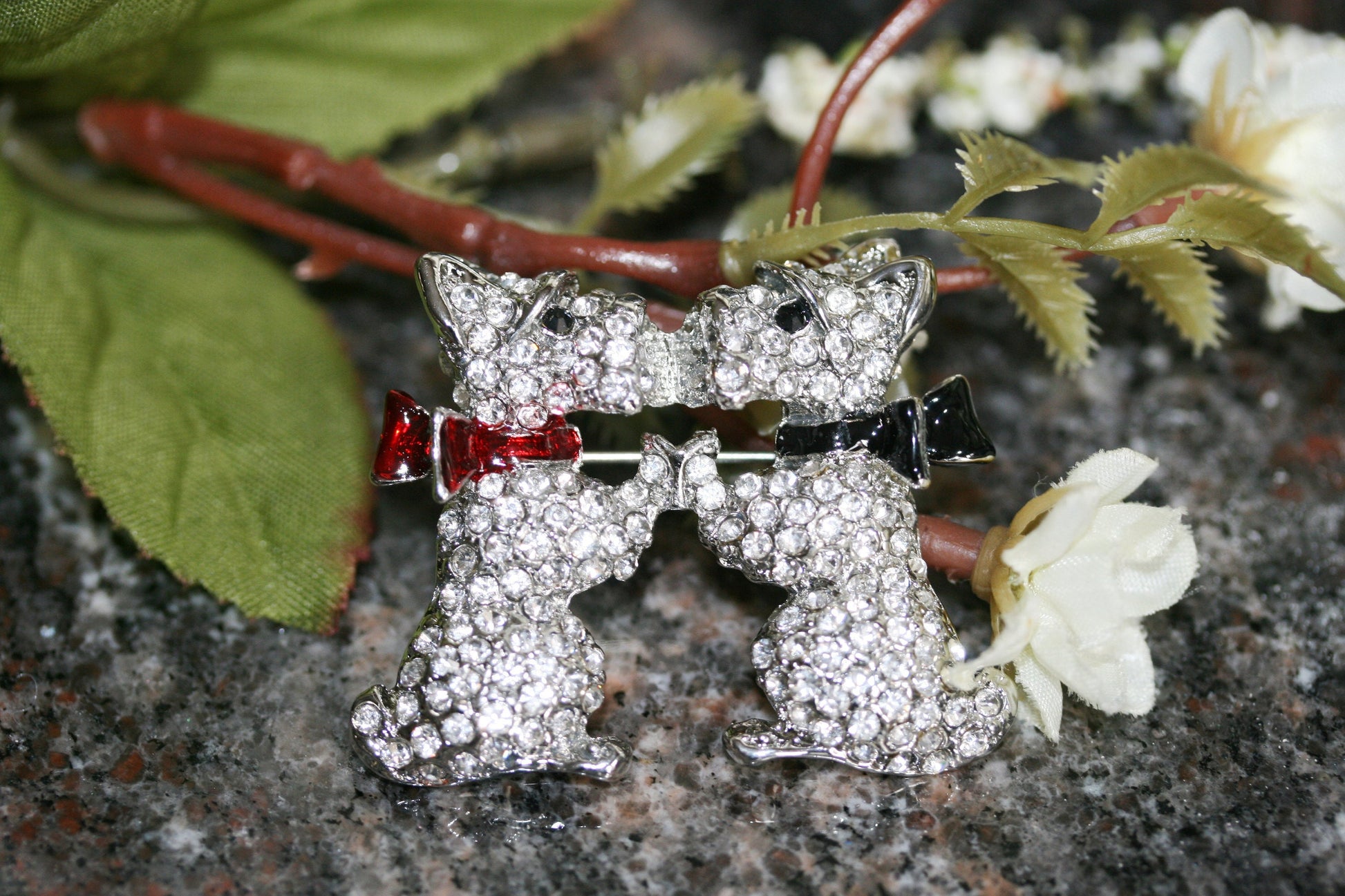 Vintage Scottie Dogs Kissing Rhinestone Brooch, Costume Dog Jewelry, Crystal Silver Plated Kissing Dog Pin