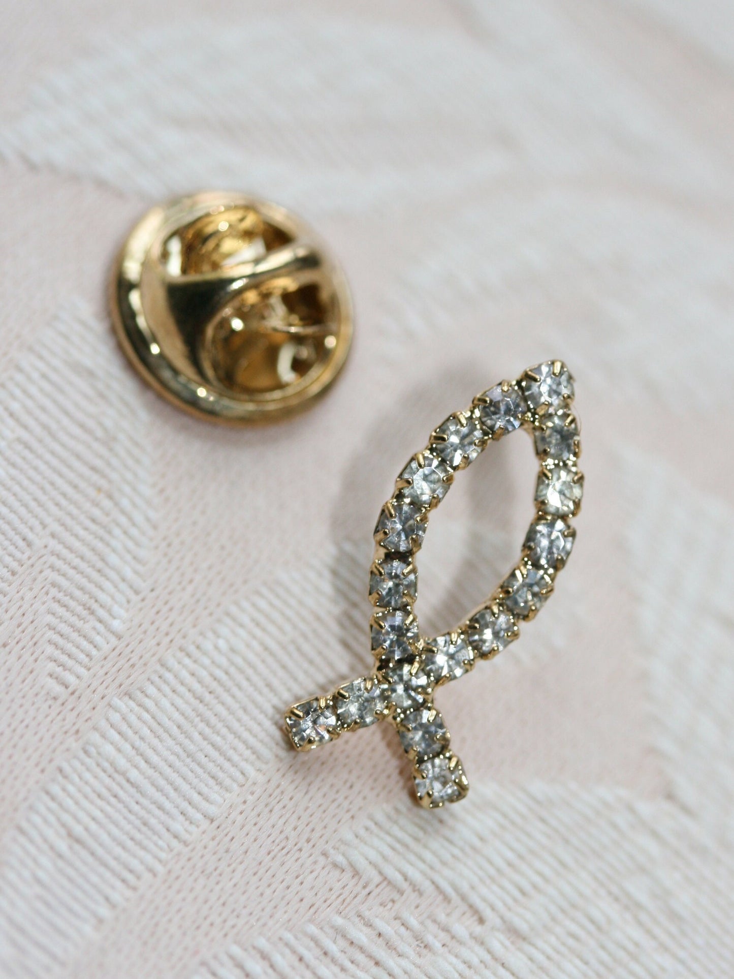 Christian Symbol Brooch Ichthys Pin Christianity Fish Jewelry Clear Rhinestones Fashion Jewelry