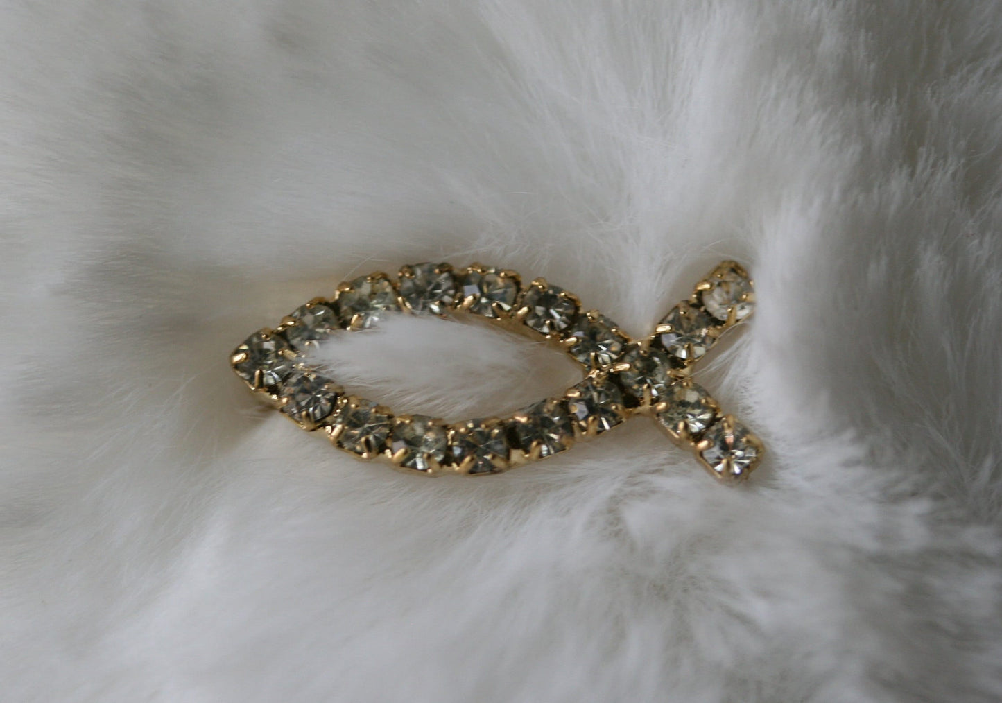 Christian Symbol Brooch Ichthys Pin Christianity Fish Jewelry Clear Rhinestones Fashion Jewelry