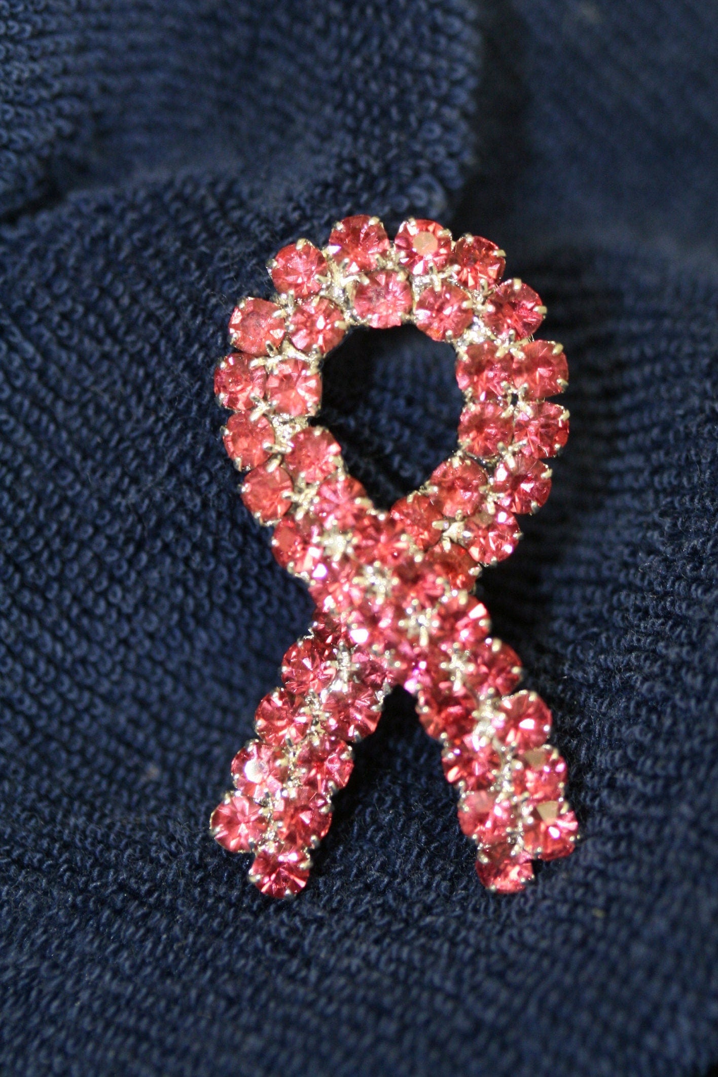 Pink Ribbon Breast Cancer Awareness Pin Brooch Silver-Tone Pink Rhinestones Jewelry