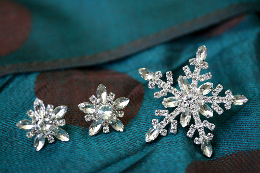 Rhinestone Snowflake Brooch and Earrings Christmas Jewelry Gift Set, Star Brooch and Earring Set, Wedding Anniversary Bridal Jewelry