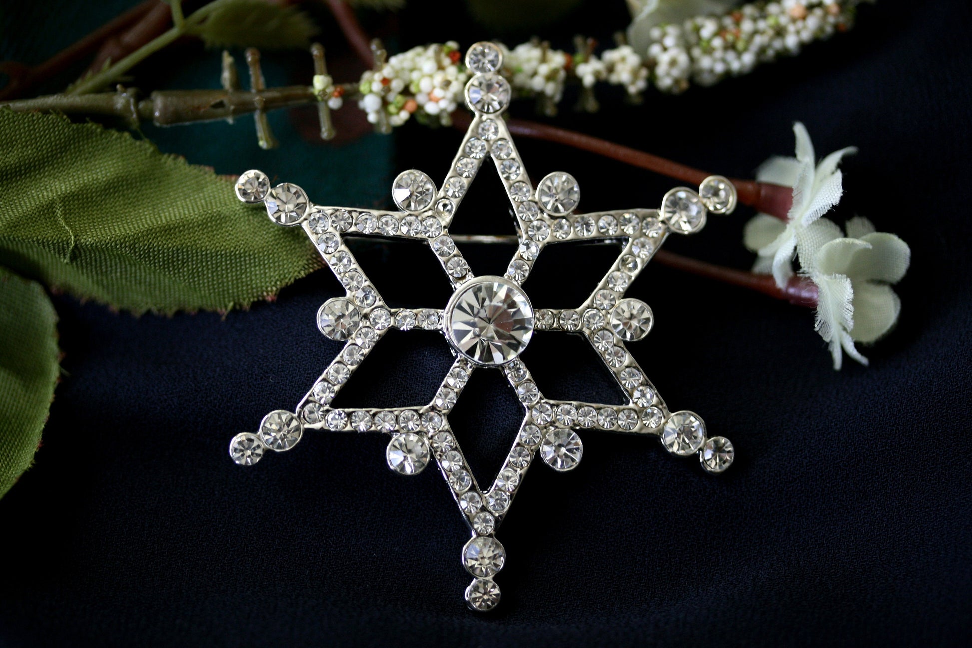 Rhinestone Christmas Silver-Plated Snowflake Star Brooch, Pin Winter Snow Xmas Jewelry, Holiday Jewelry Gift