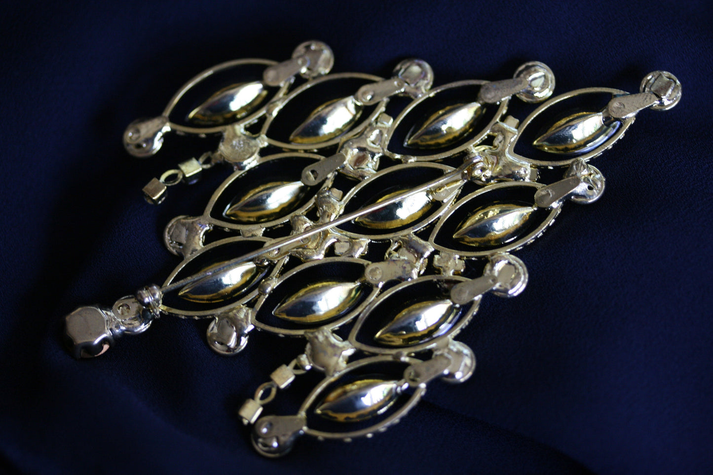 Large Vintage Emerald Green Rhinestone Christmas Tree Brooch/Pin Christmas Jewelry Gift